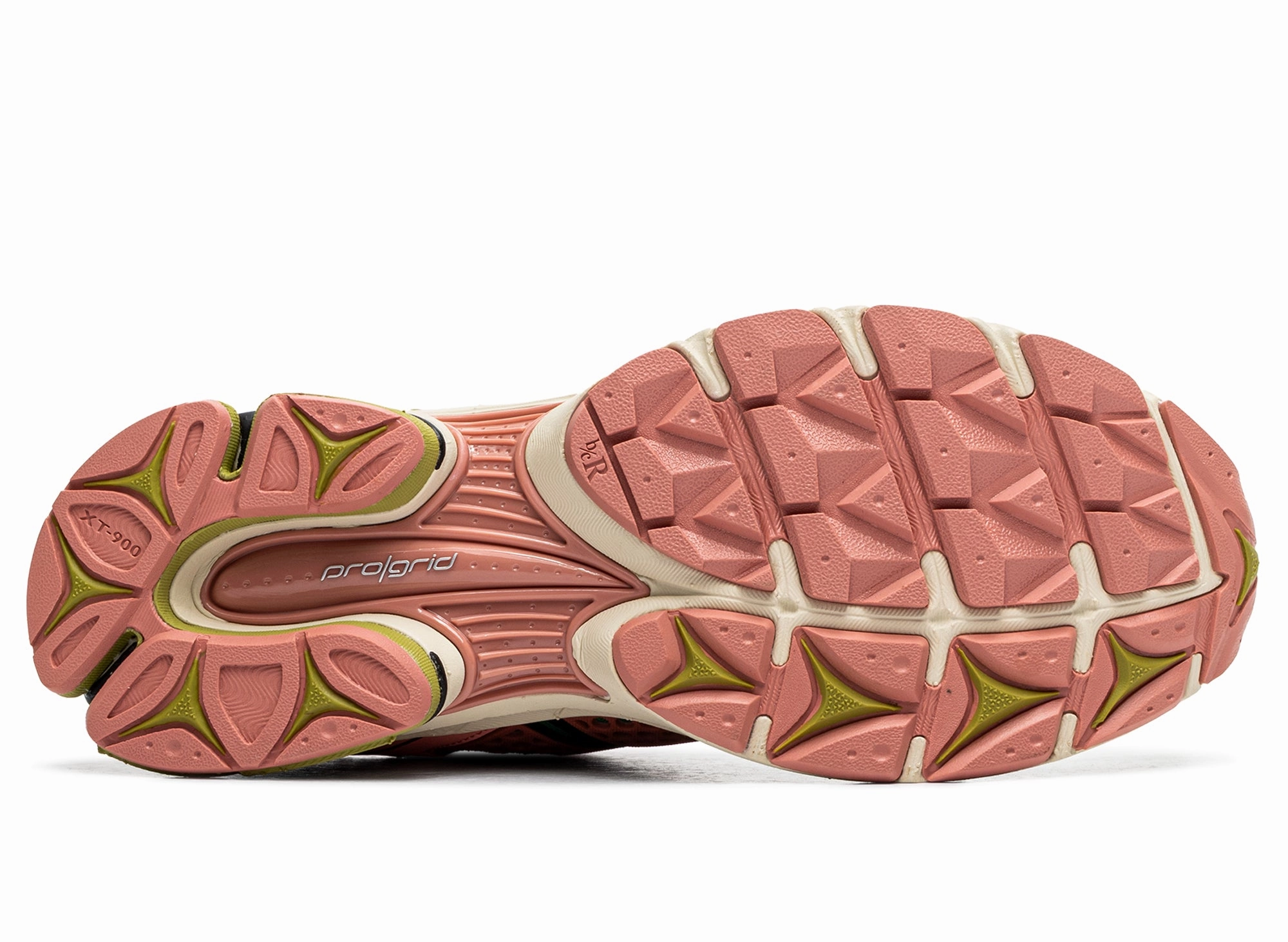 Best Volleyball Shoes For Middle Blocker Saucony x Jae Tips Progrid Triumph 4 in Peach / Leaf