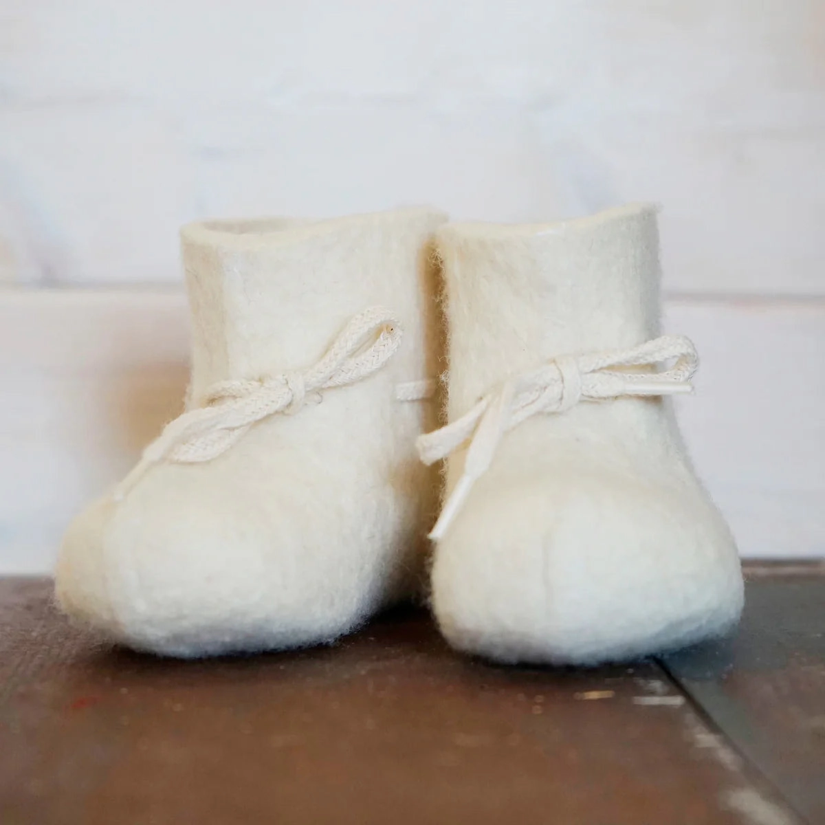 Acorn Slippers Baby Boots - Off White