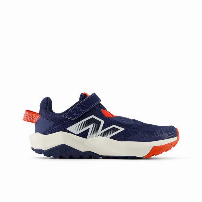 Big Boy New Balance Dynasoft Nitrel v6 in Nb Navy/Neo Flame/Sea Salt Top Rated Trail Running Shoes 2025