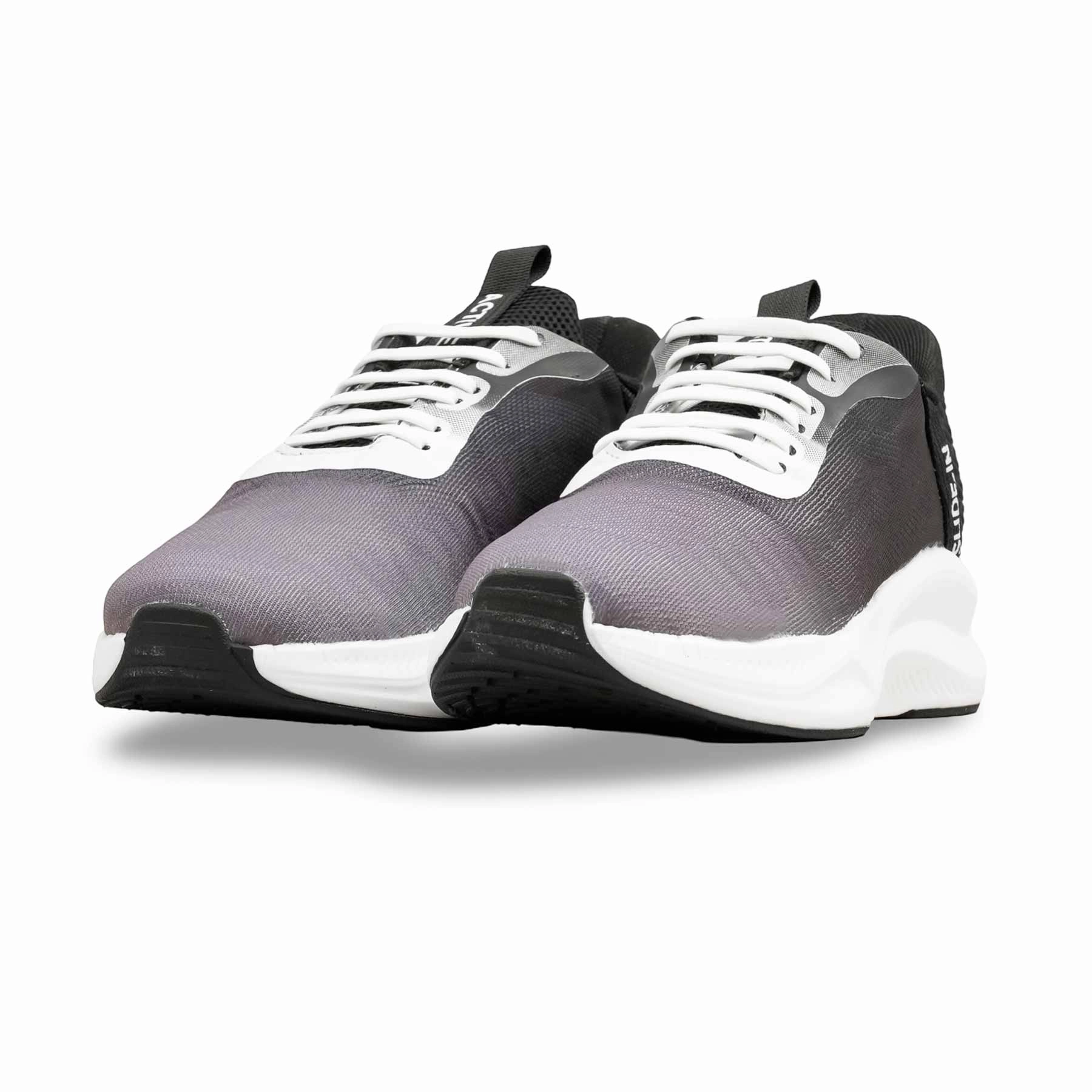 Black Casual Sneaker For Women AT7413