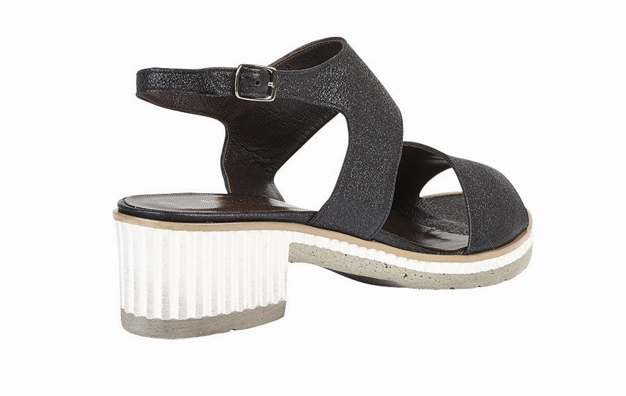 Br Baobao And White Sandals