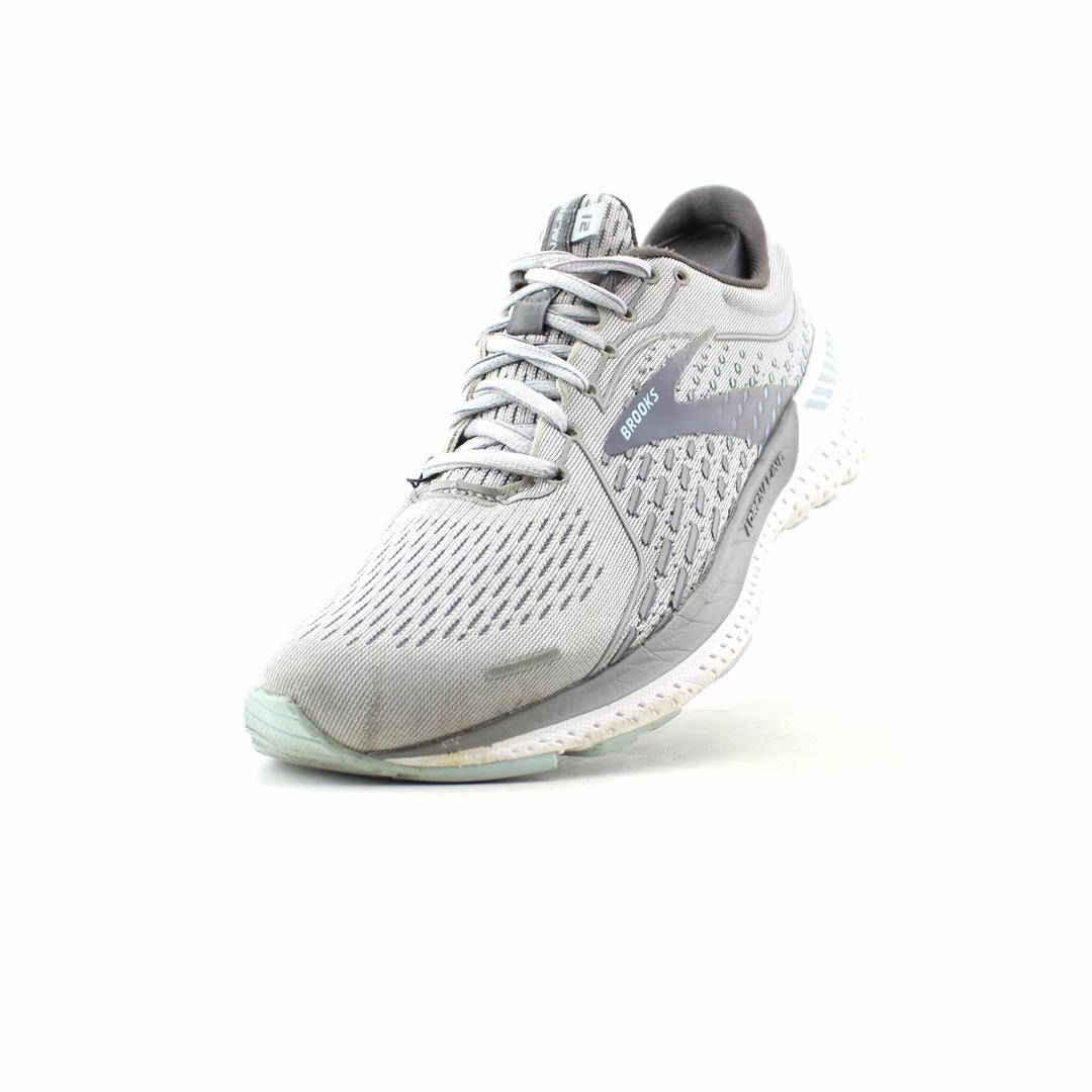 Wholecut Oxford Shoes BROOKS ADRENALINE GTS 21