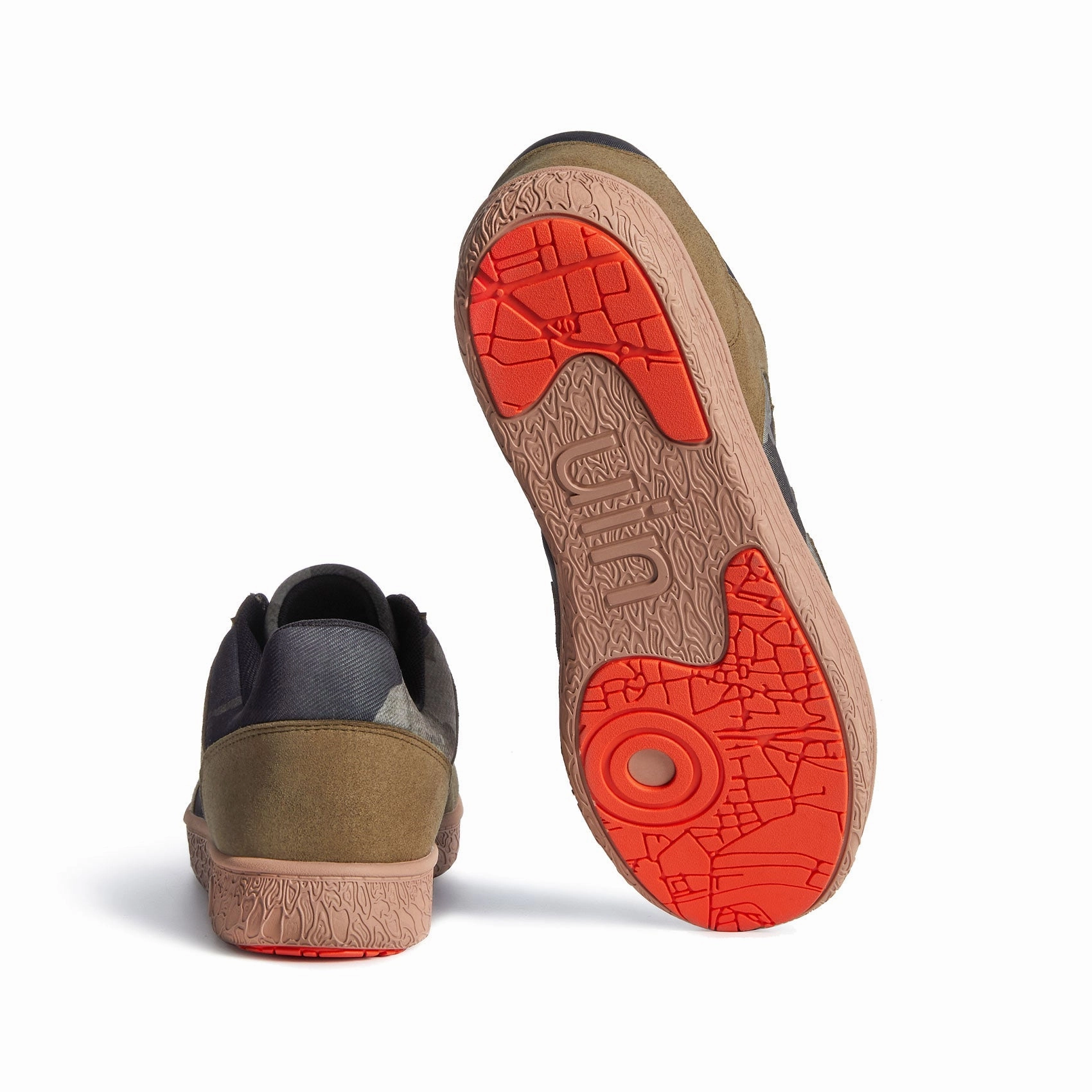 Camo Chic Avila I Men Numeric 600 Skate Shoes