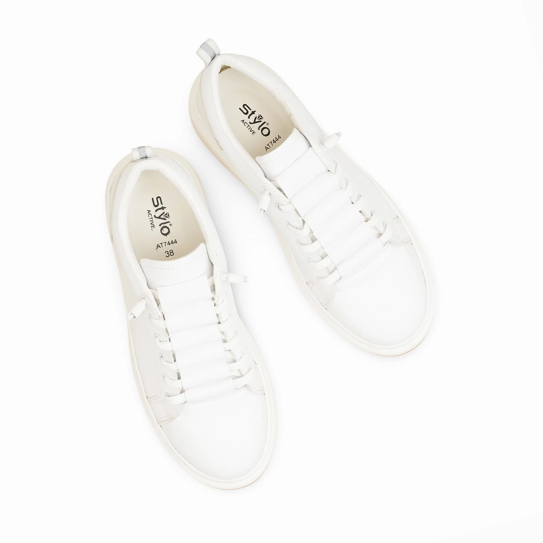 White Casual Sneaker For Women AT7444