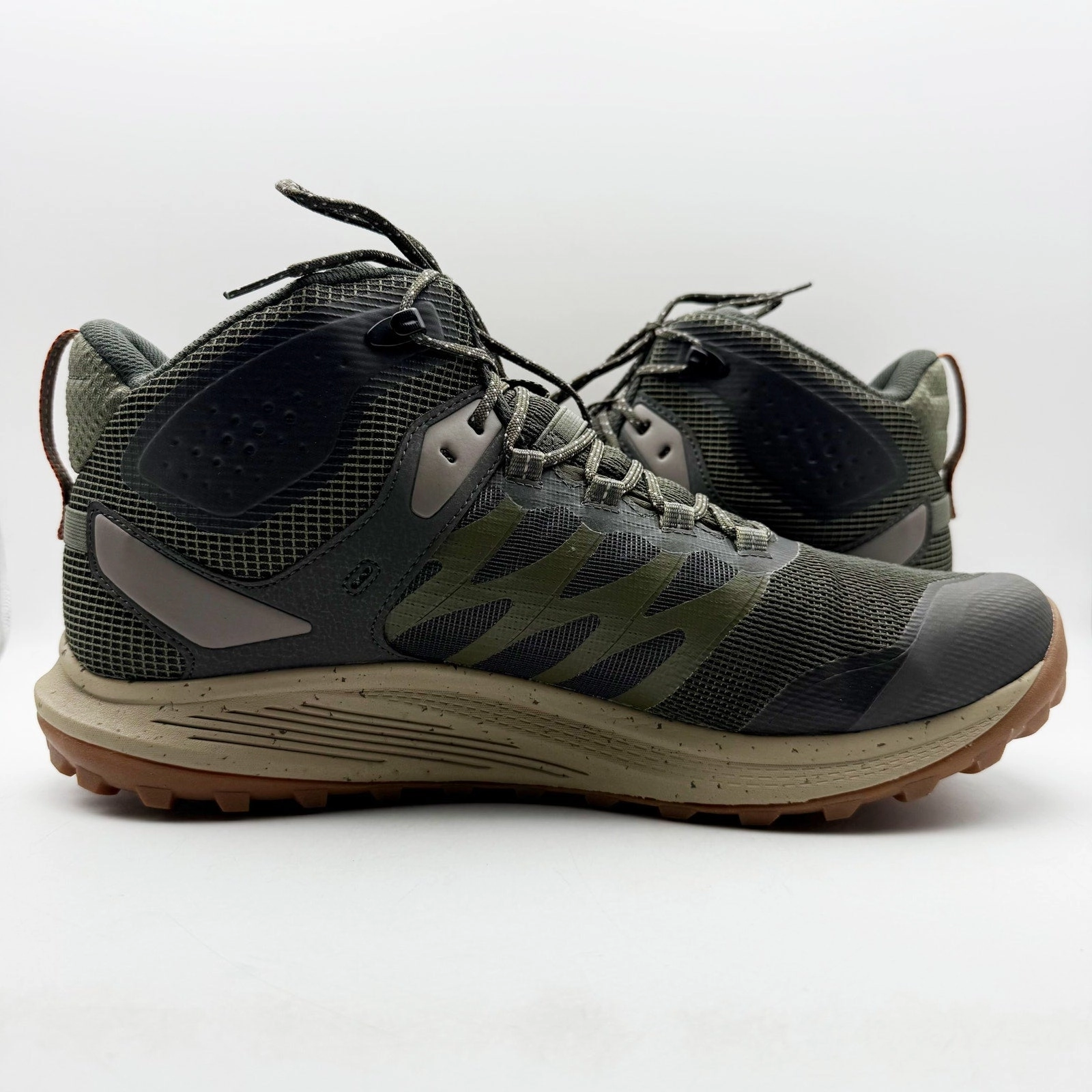 Merrell Mens Nova 3 Mid Hiking Sneakers US 15 Green GORE-TEX Waterproof NIB Size 16 Hiking Shoes