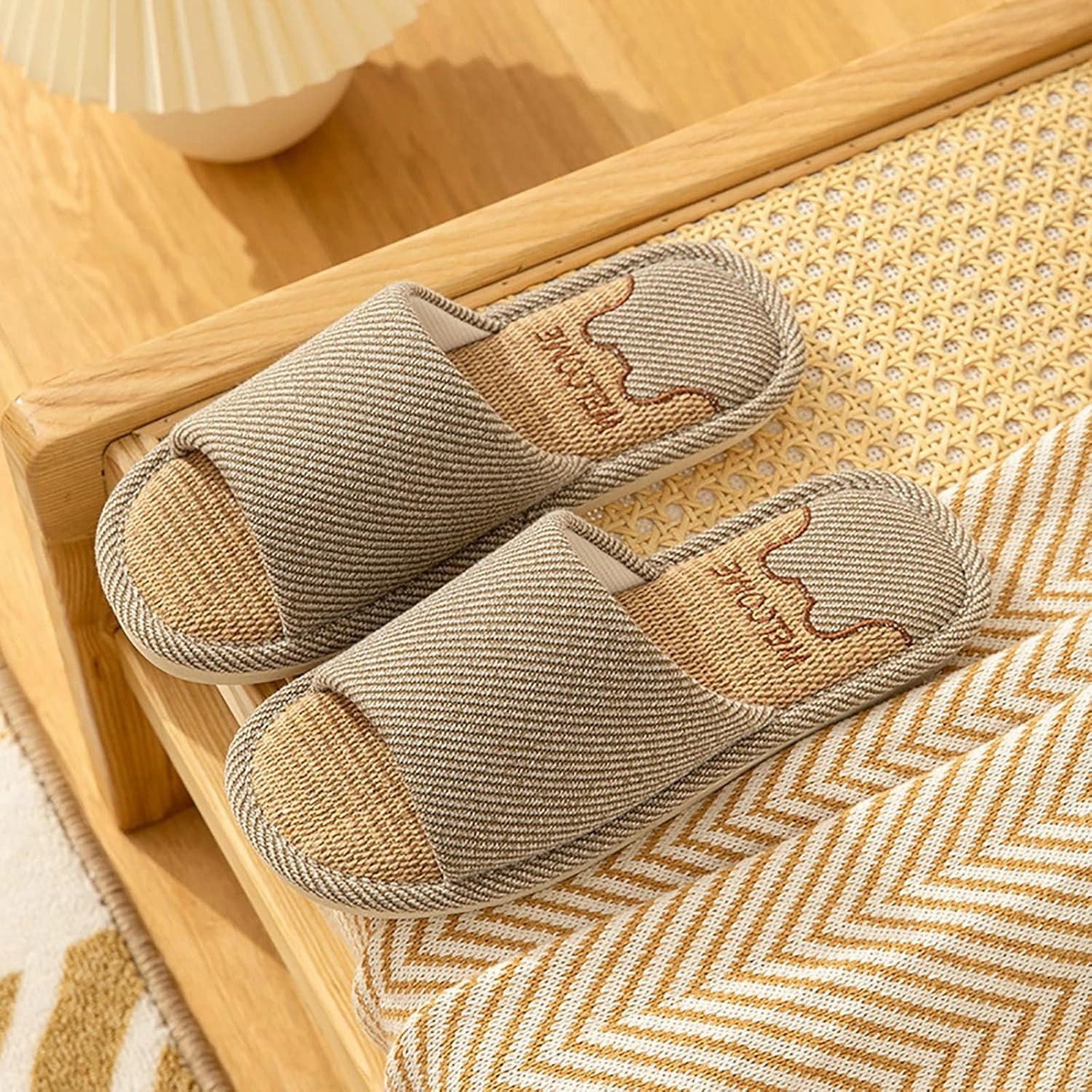 Couple Models Shoes Non Slip Flip Flops Flax Slippers Indoor Bedroom Four Seasons Slippers For Mens Travel Slippers Men Mens Tevos Boots