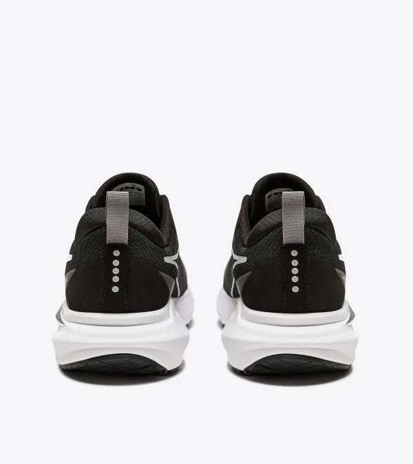 Jenna Haze High Heels Diadora Mens Mythos Blushield Vigore 3 - Black/White (101.180680-C7406)