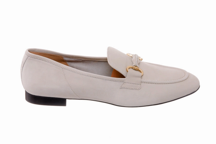 Emma Chamberlain Loafers Don Kamila Grey