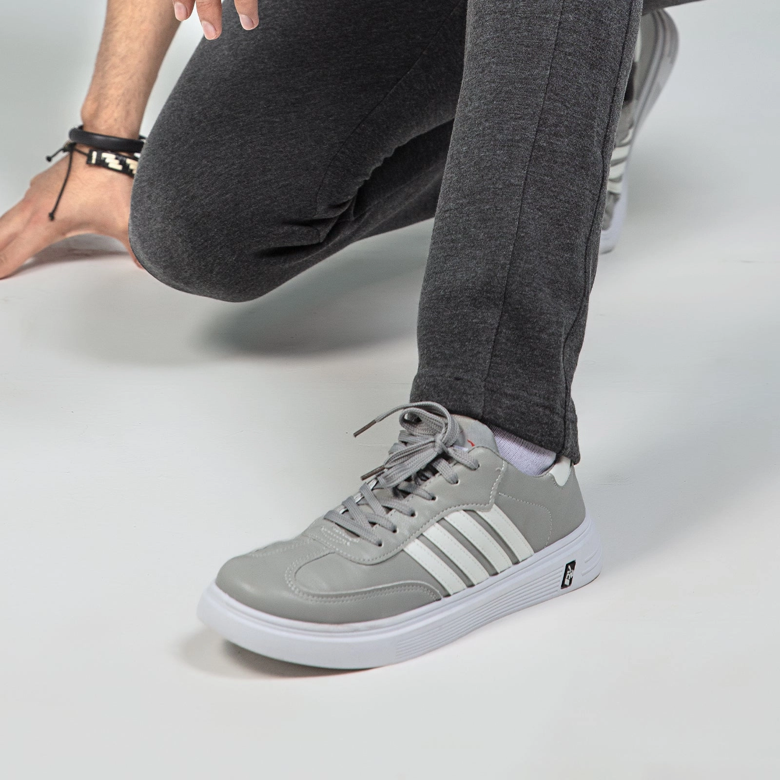 Black Sneakers Men's Lace-up Sneakers