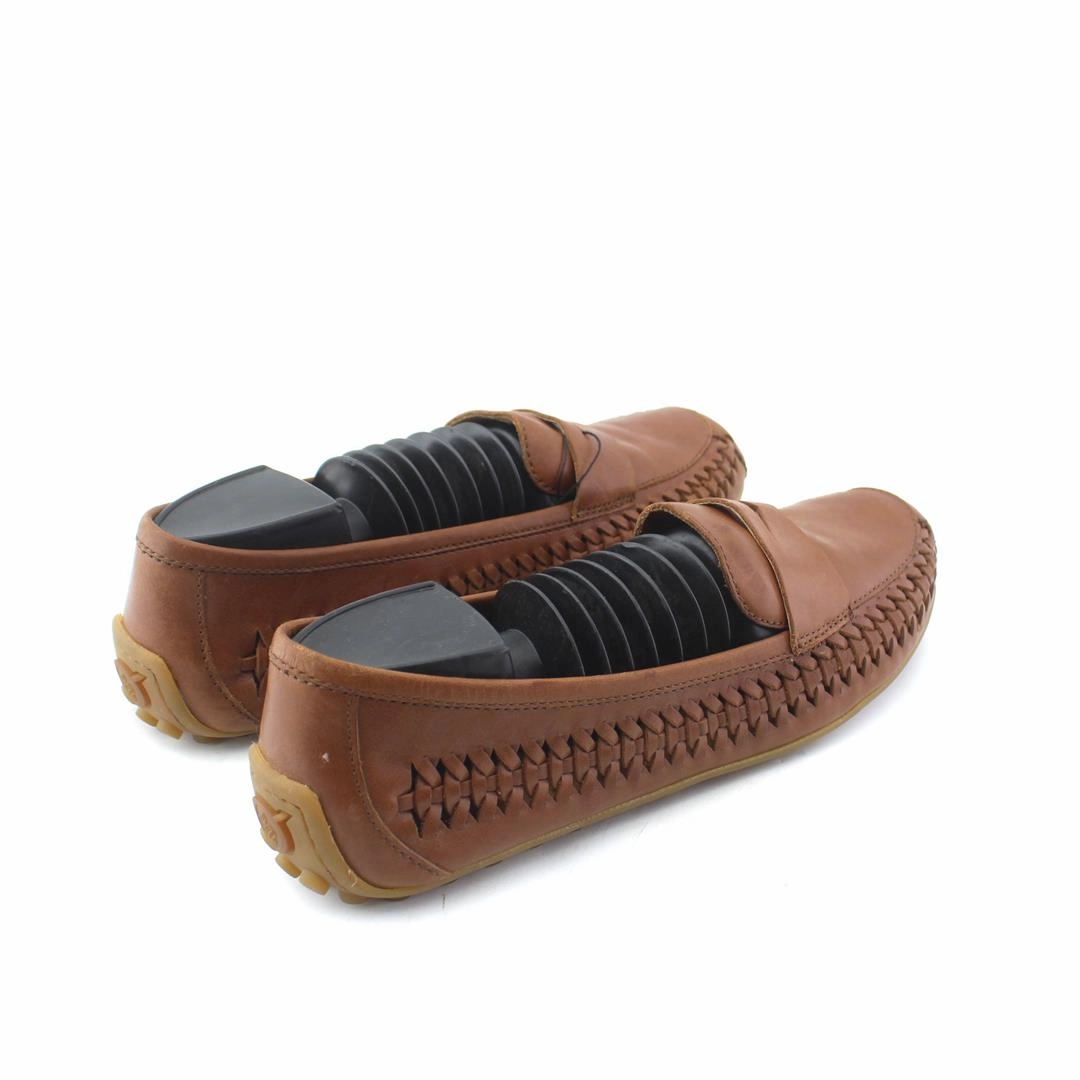 BORN . Best Volleyball Shoes For Flat Feet