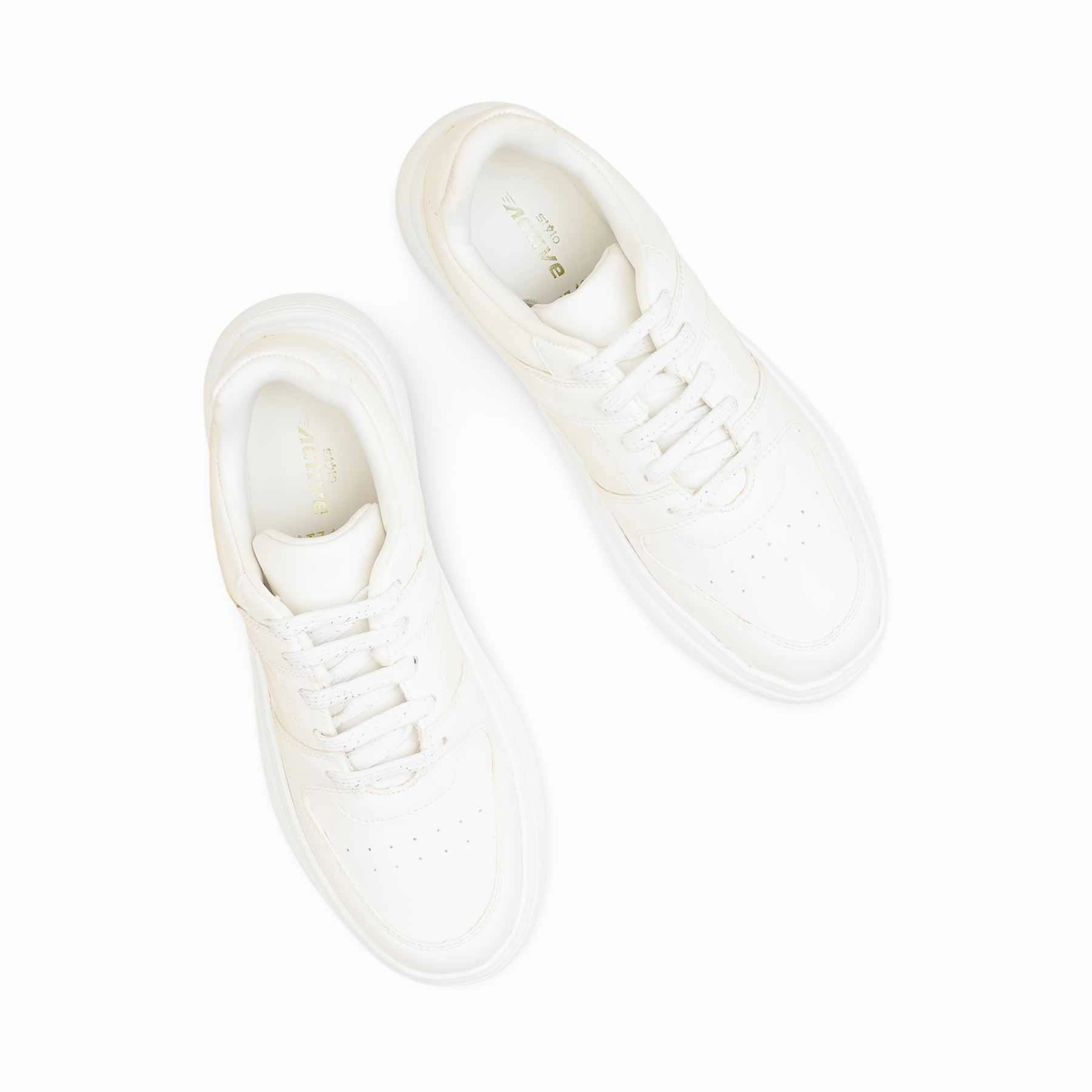 White Nursing Sneakers White Casual Sneaker For Women AT7498