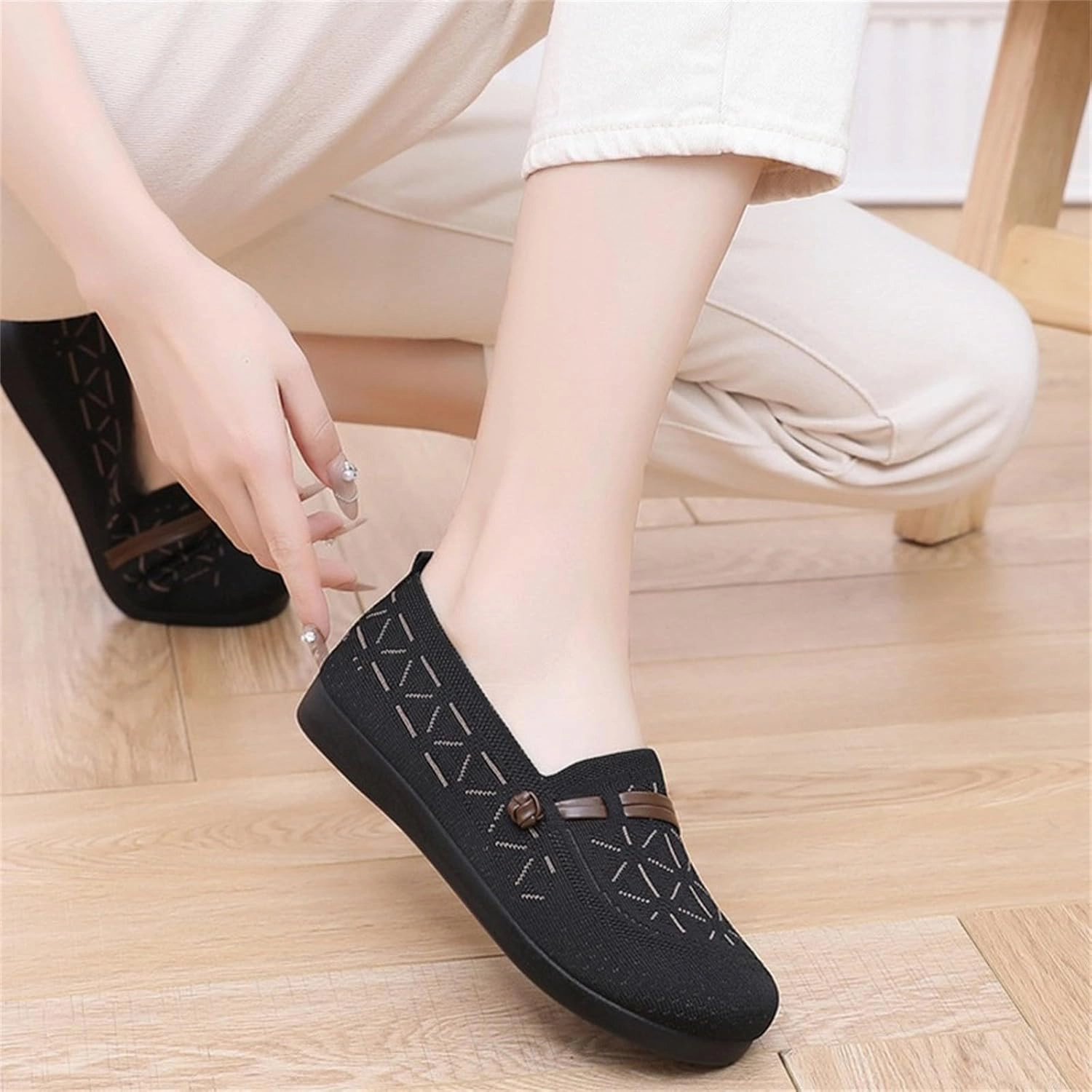Women's Mesh Casual Shoes Knit Slip On Walking Shoes Wide Width Dress Flat Breathable Flying Woven Orthopedic Sneaker Cleaning Canvas Sneakers