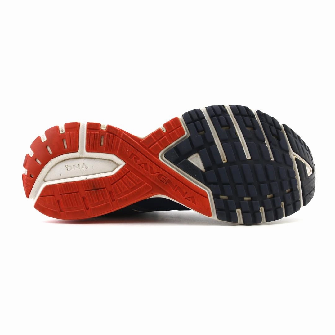 BROOKS RAVENNA 9 Doc Martin Brogues