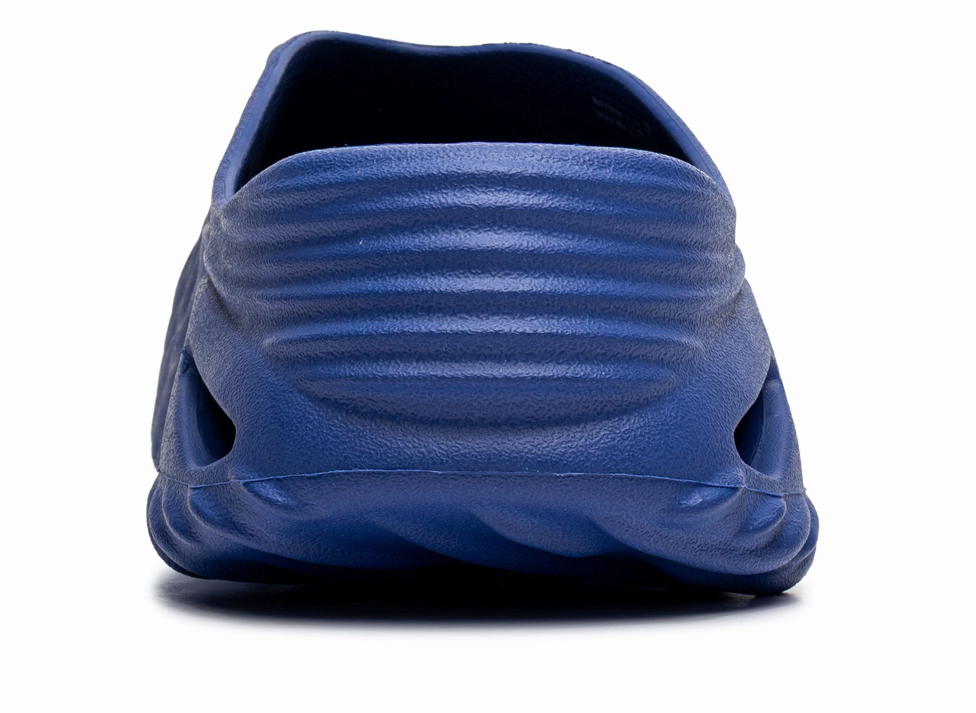 Mid Top Climbing Shoe Crocs Echo Wave in Sapphire