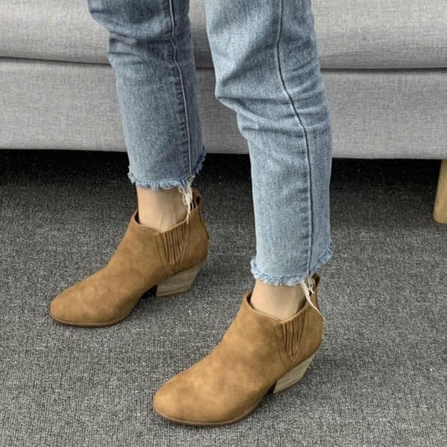 Stacked Heel Slip-on Boots Retro Western Cowgirl Chelsea Ankle Booties Chunky Block Low Heel Wild Shoes for Women Flower Cowgirl Boots