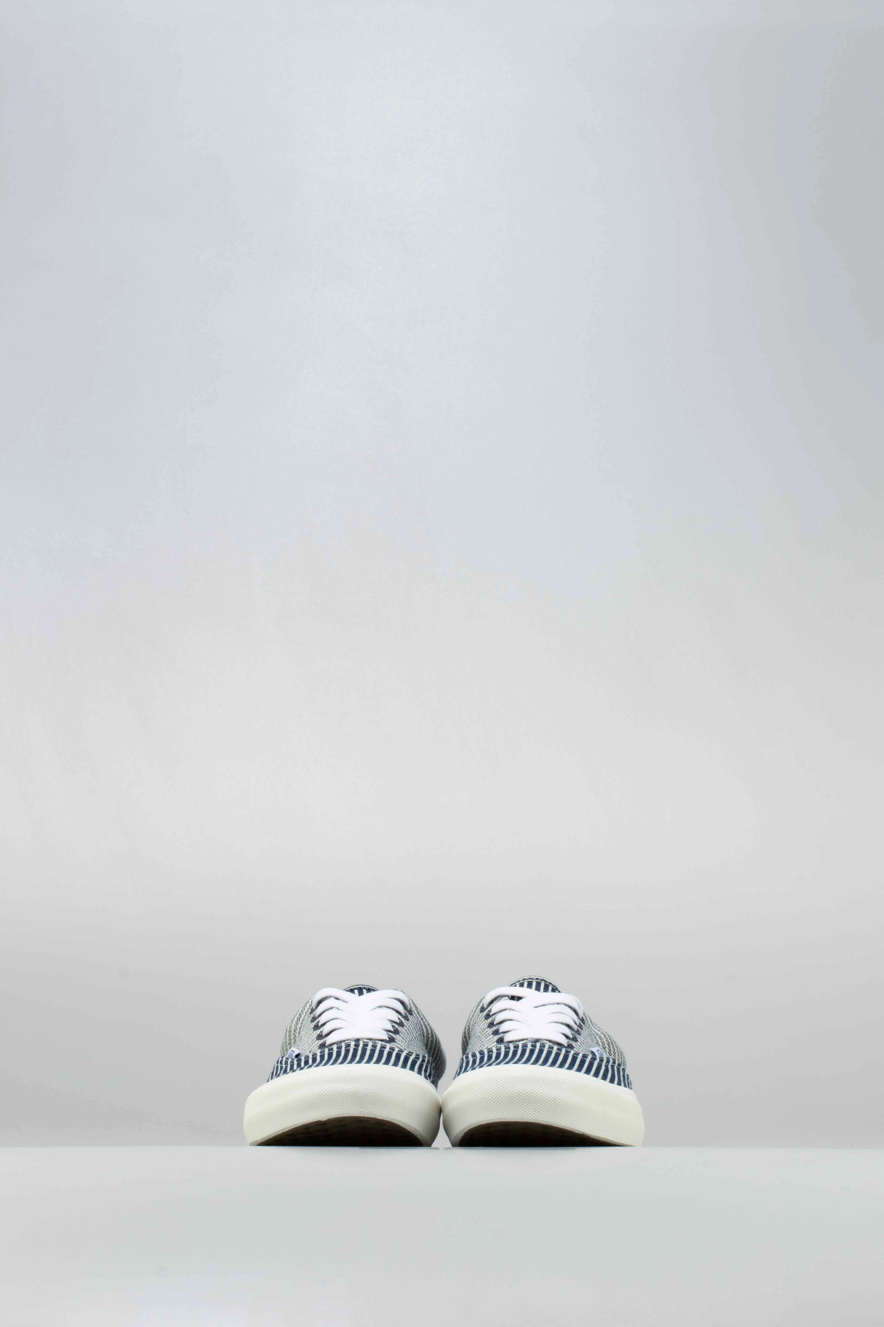 Good Skate Shoe Brands Era 59 Vlt LX Mens Skateboarding Shoe - Blue