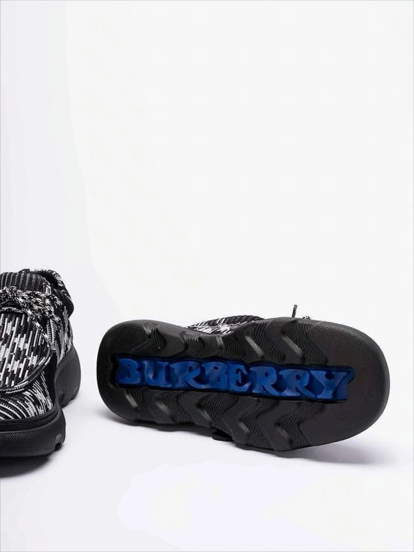 Textured Black And White Patterned Sneakers Comfort Walking Sneakers