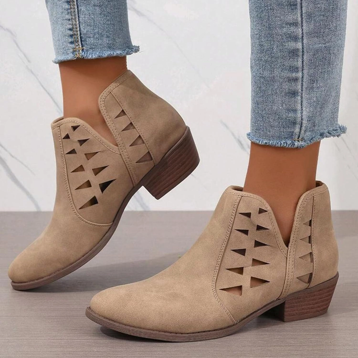 Fashion Women Low Heel Boots Casual Boots Ankle Booties Suede Flock Pointed Toe Pull on Short Boots Rubber Sole Uggs Boots With Laces