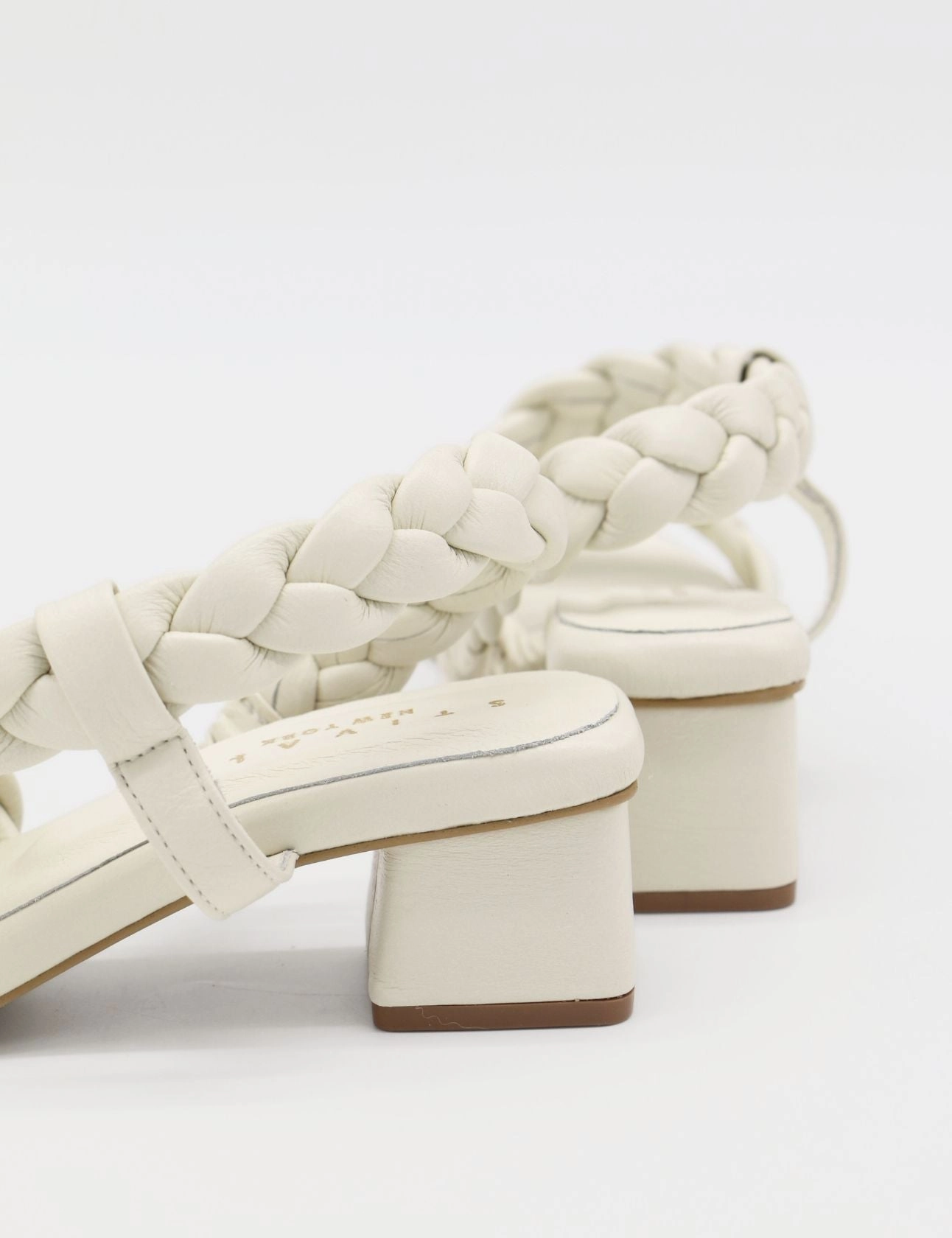 Island braided crochet sandals in white leather women shoes Slide Heel Sandals