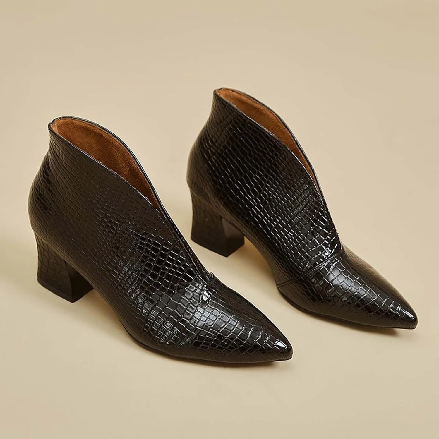 Boots for Women Ankle Booties 2022 Fashion Slip on Snake Pattern Pointed Toe V Cutout Block Chunky High Heel Boots Fall Winter Slouchy Ladies Shoes Paint Boots