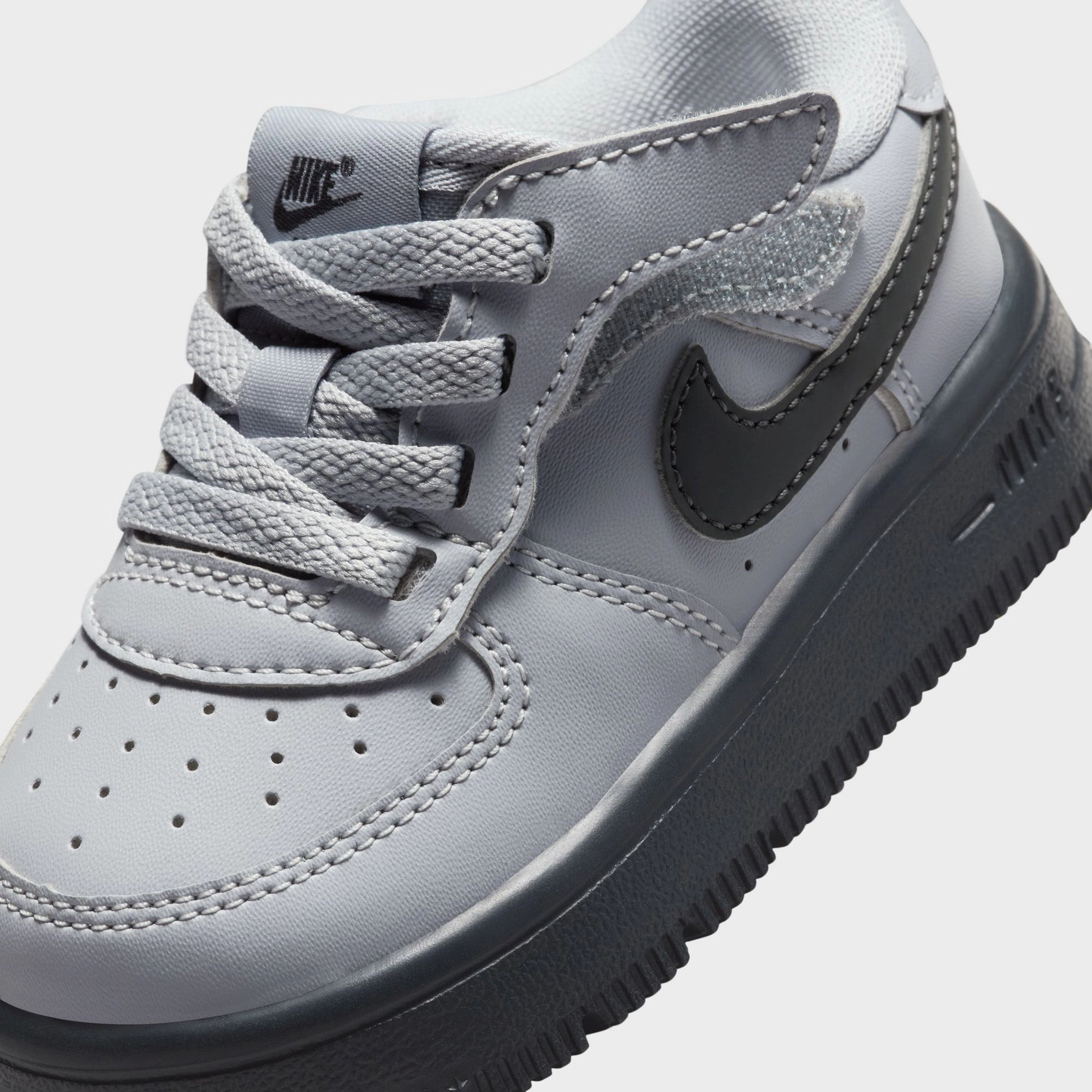 Nike Air Force 1 Low Easyon TD Wolf Grey / Dark Smoke Grey Nike Tennis Shoes Vintage