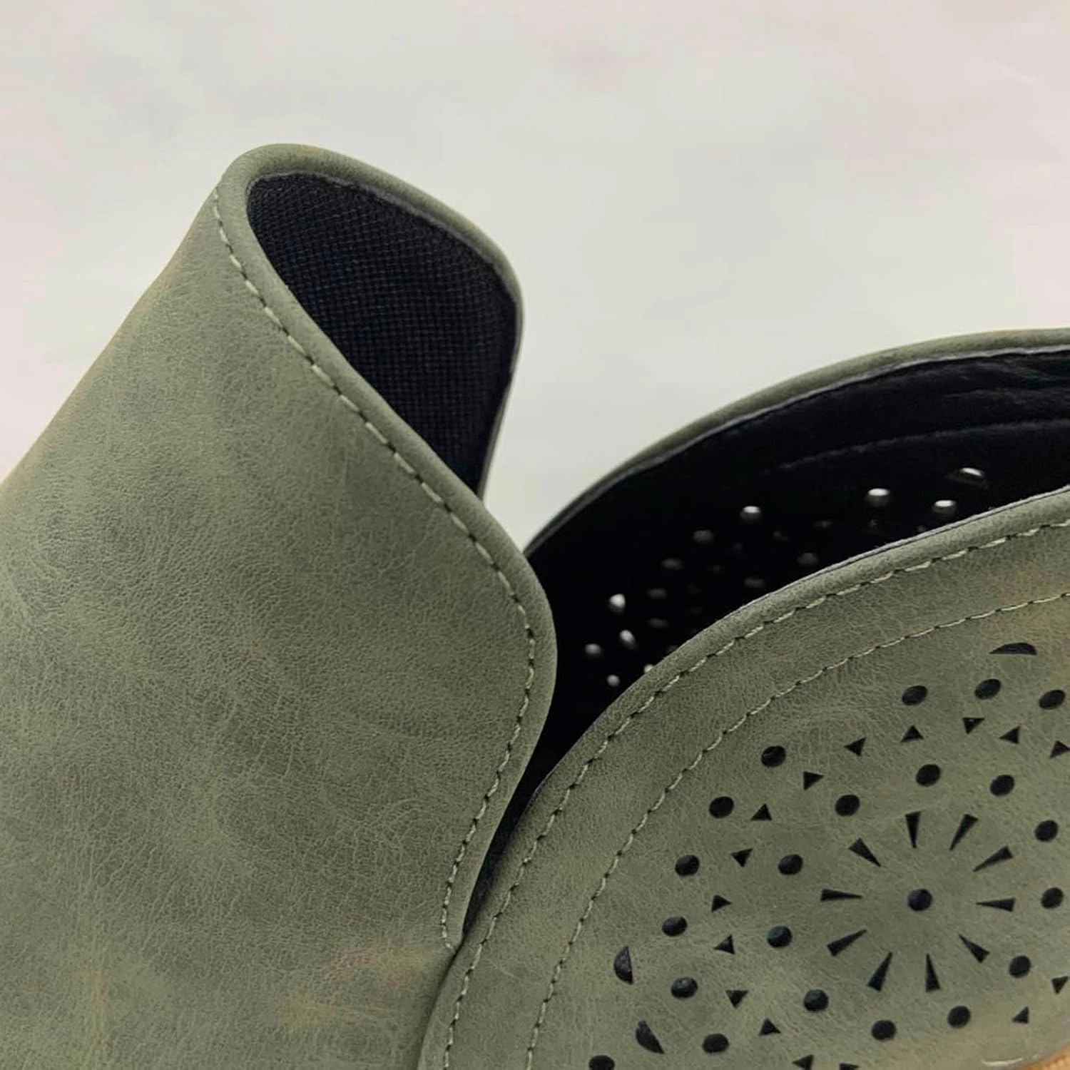 Ankle Boots for Women Fall Boots for Women 2024 Pointed Toe Chunky Heel Slip on V Cut Lightweight Comfy Women Boots Brown Suede Boots