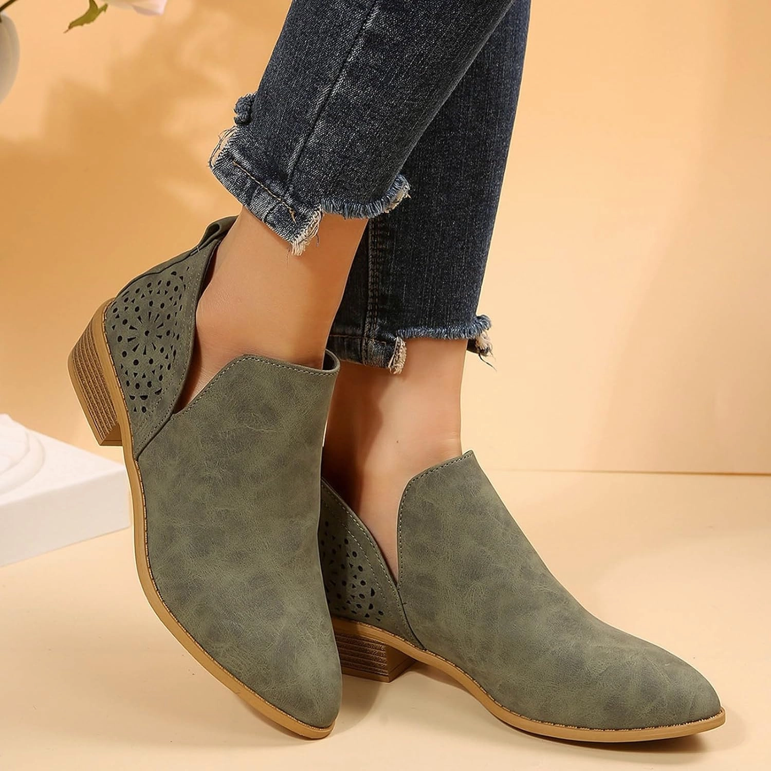 Ankle Boots for Women Fall Boots for Women 2024 Pointed Toe Chunky Heel Slip on V Cut Lightweight Comfy Women Boots Boots Court