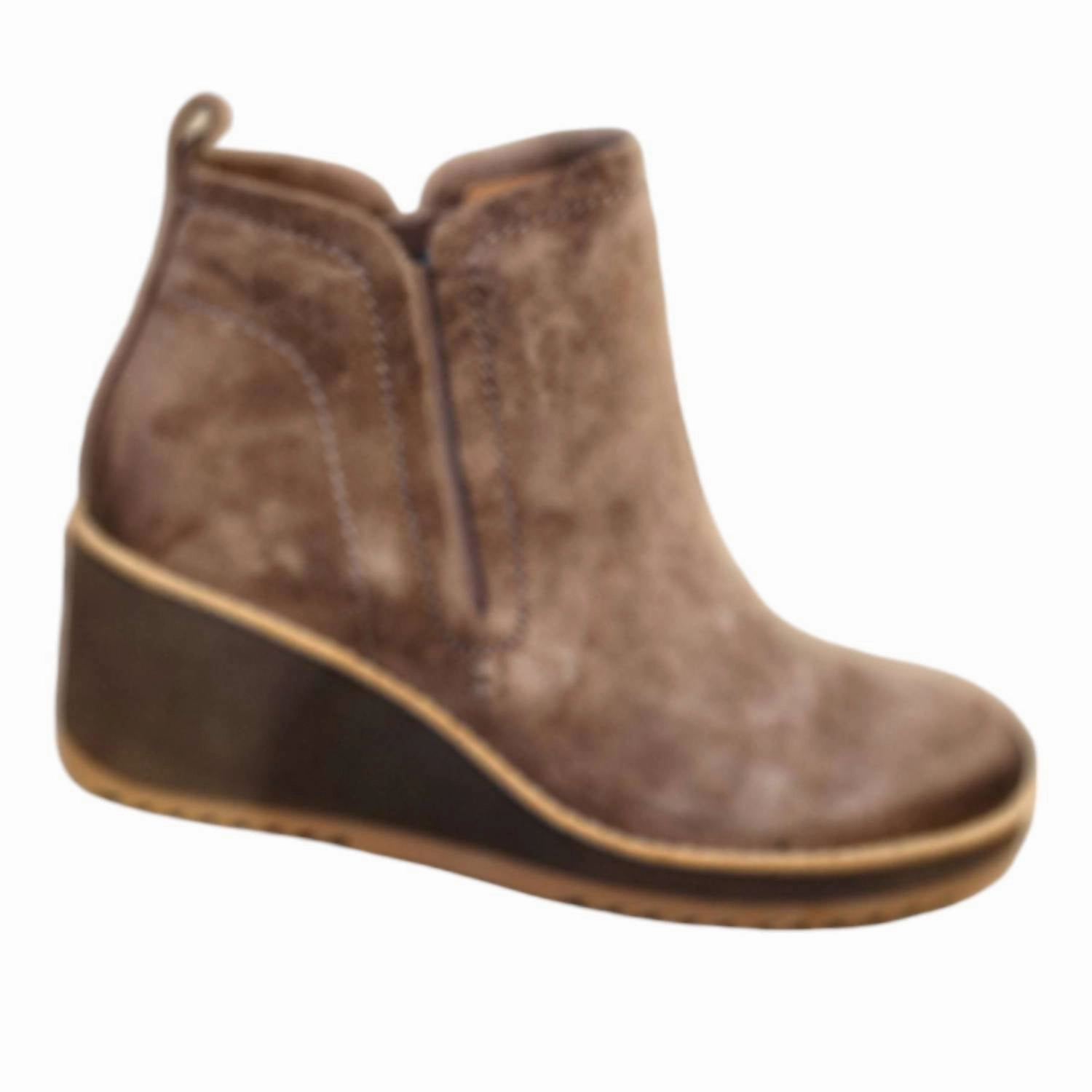 Waterproof Skate Shoes Women's Emeree Wedge Shoes In Mushroom Suede