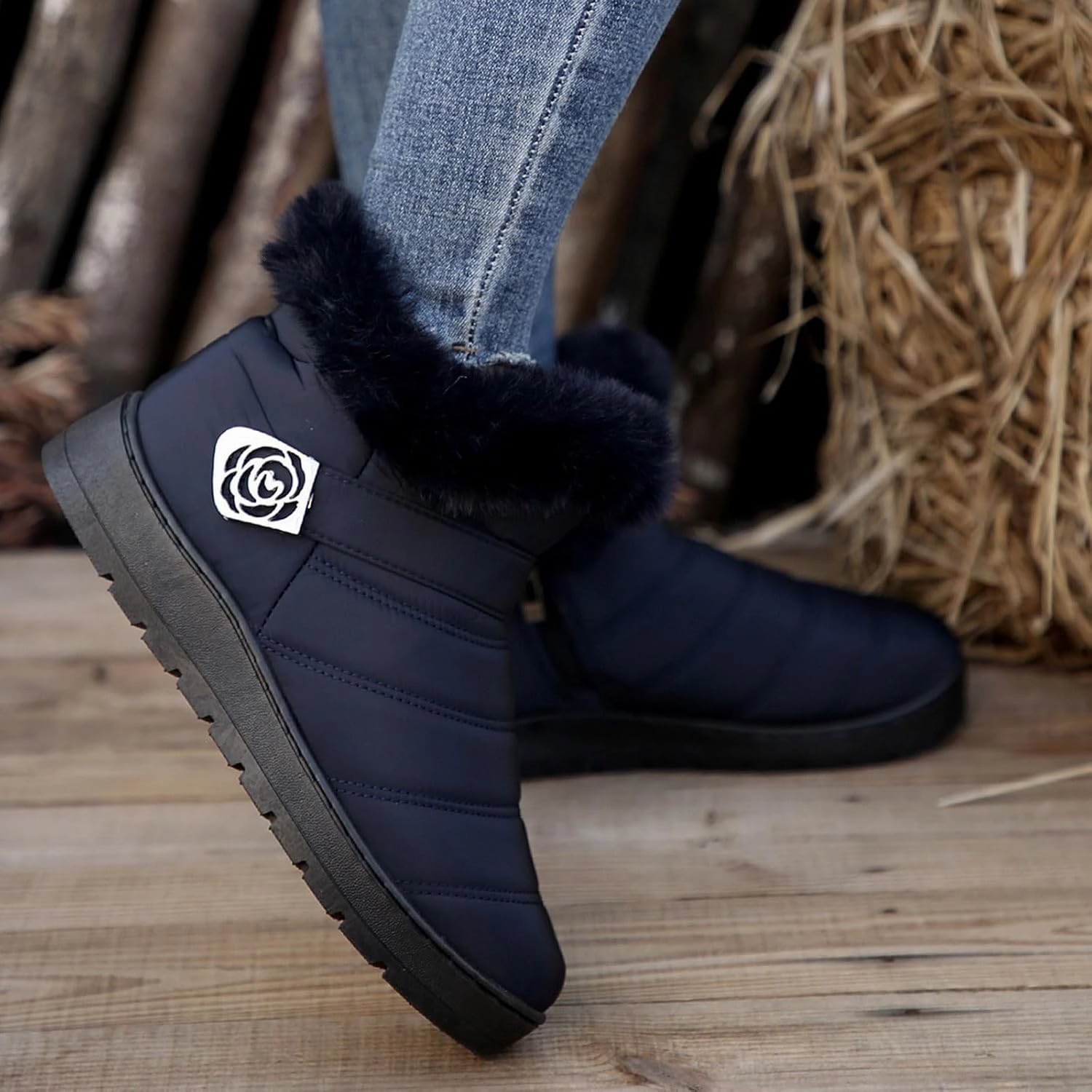 Snow Boots for Women Platform Boots 2024 Winter Warm Outdoor Waterproof Plush Insulation Flat Bottom Short Boots Hiking Style Fashion Boots