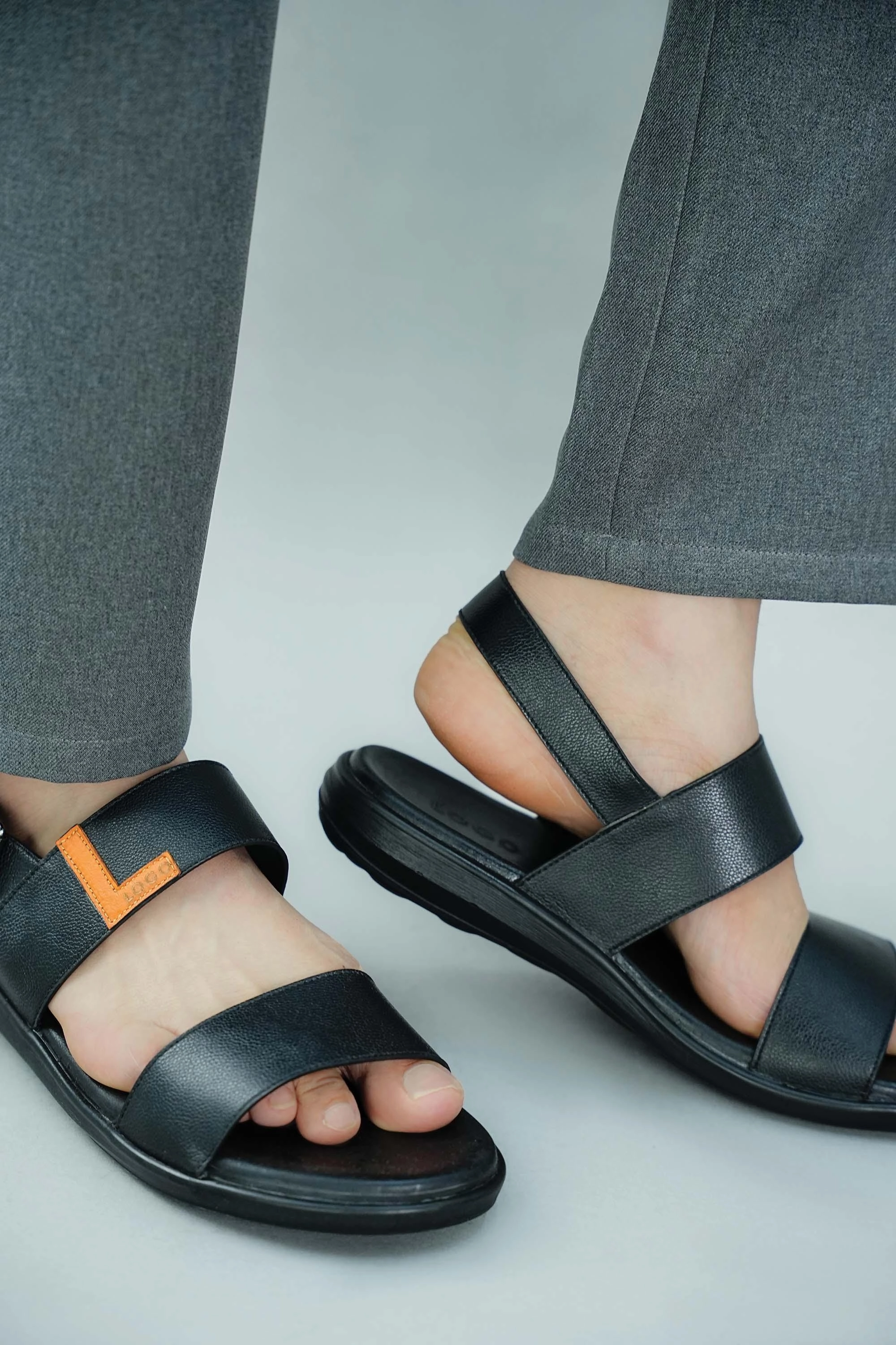 LOGO 7625 BKA Freda Salvador Sandals