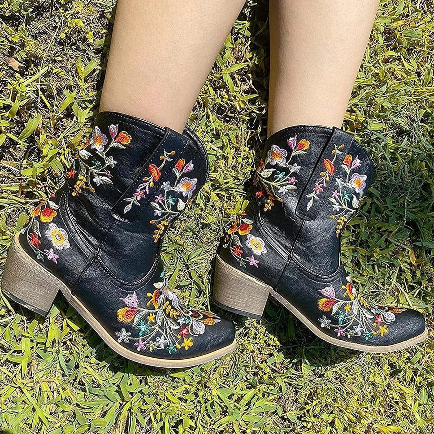 Snow Cowboy Boots for Women Cowgirl Boots Western Embroidered Chunky Heel Pointed Toe Western Boots Pull On Boots PU Women