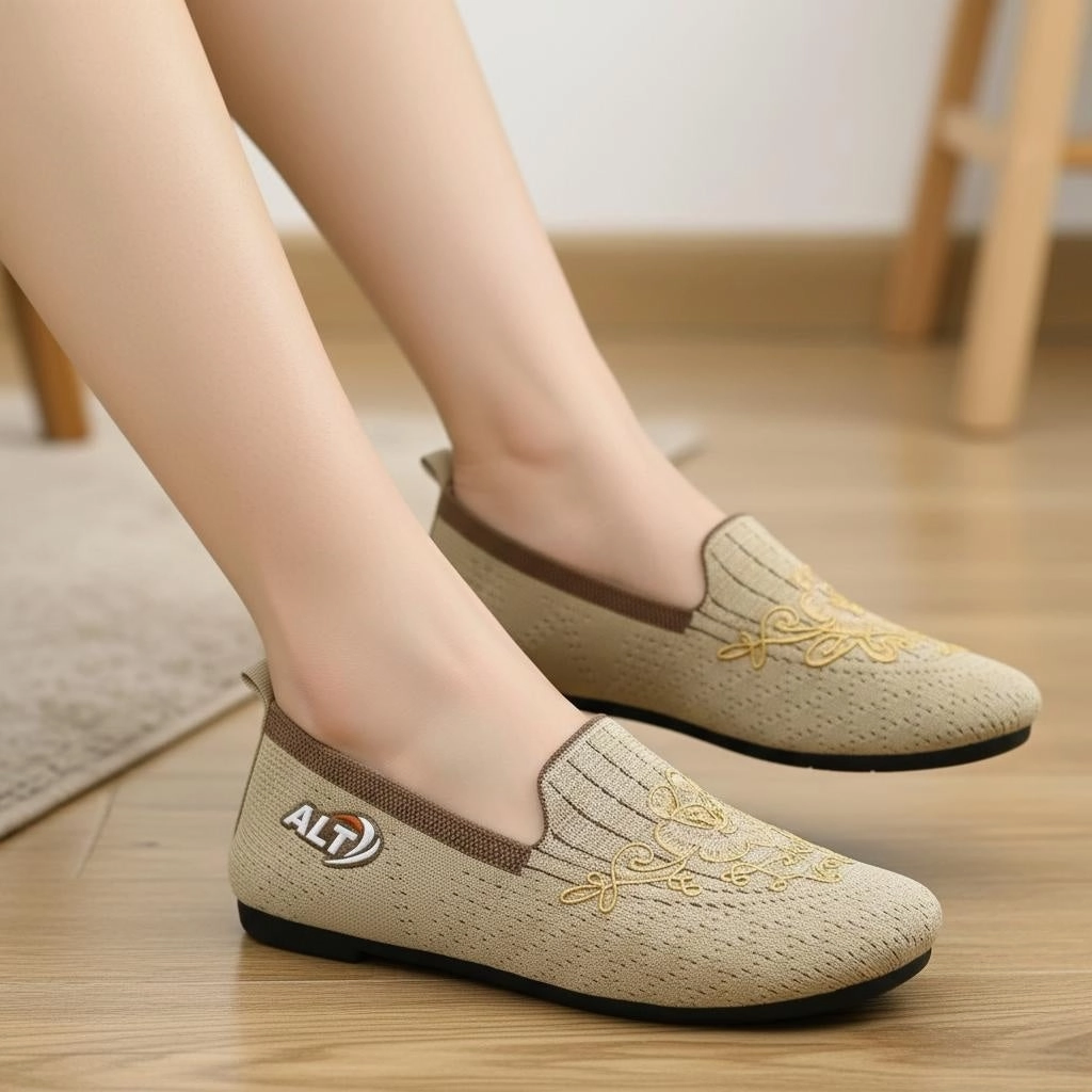 M12154 rosia shoes Vs Yonex Badminton Shoes