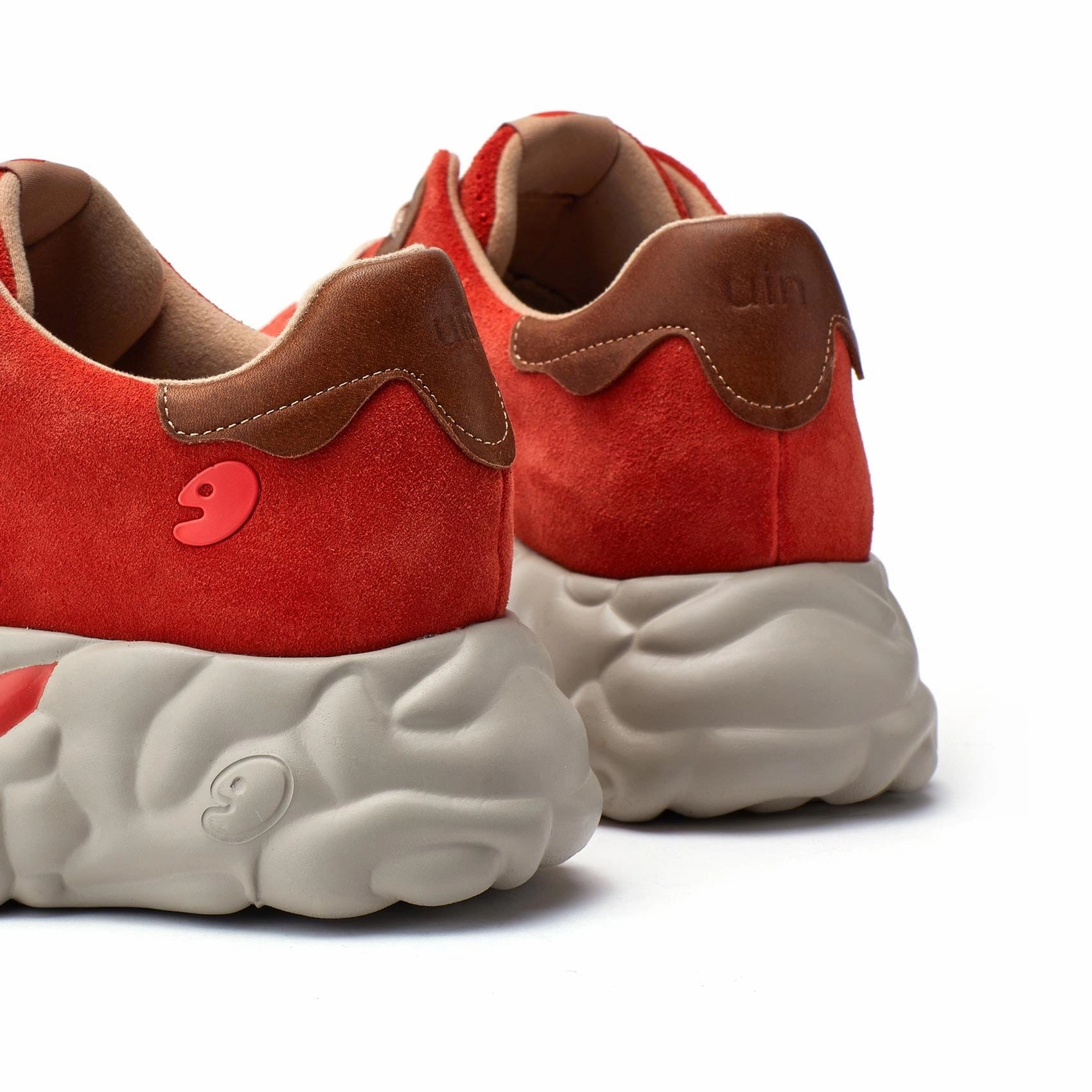 Sb Dunk Low Pro Sb Skate Shoes Guardsman Red Sanamolls II Women