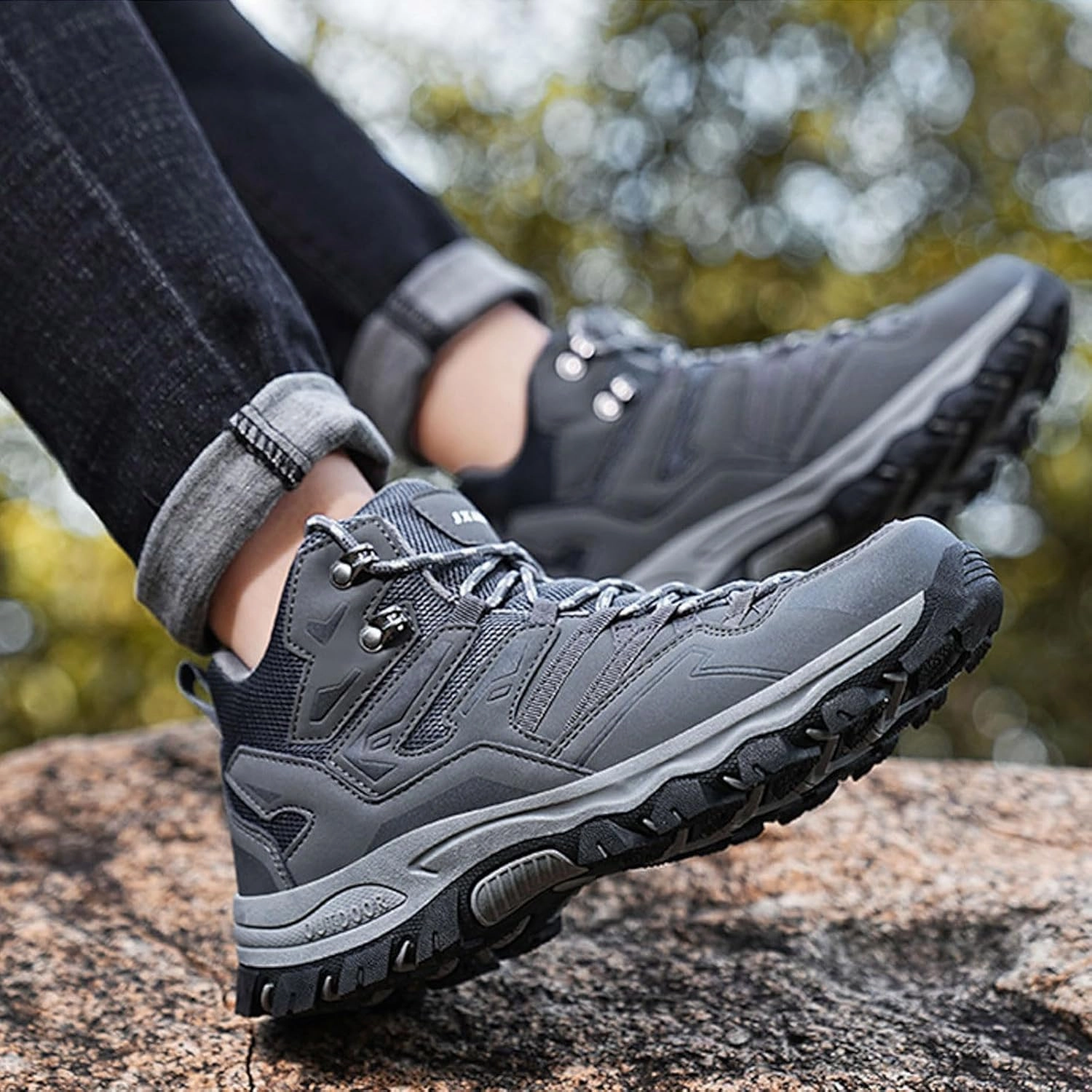 Sneakers High Heels Men and Winter Hiking Shoes High Top Climbing Hiking Outdoor Casual Sports Shoes Outdoor Casual for Men