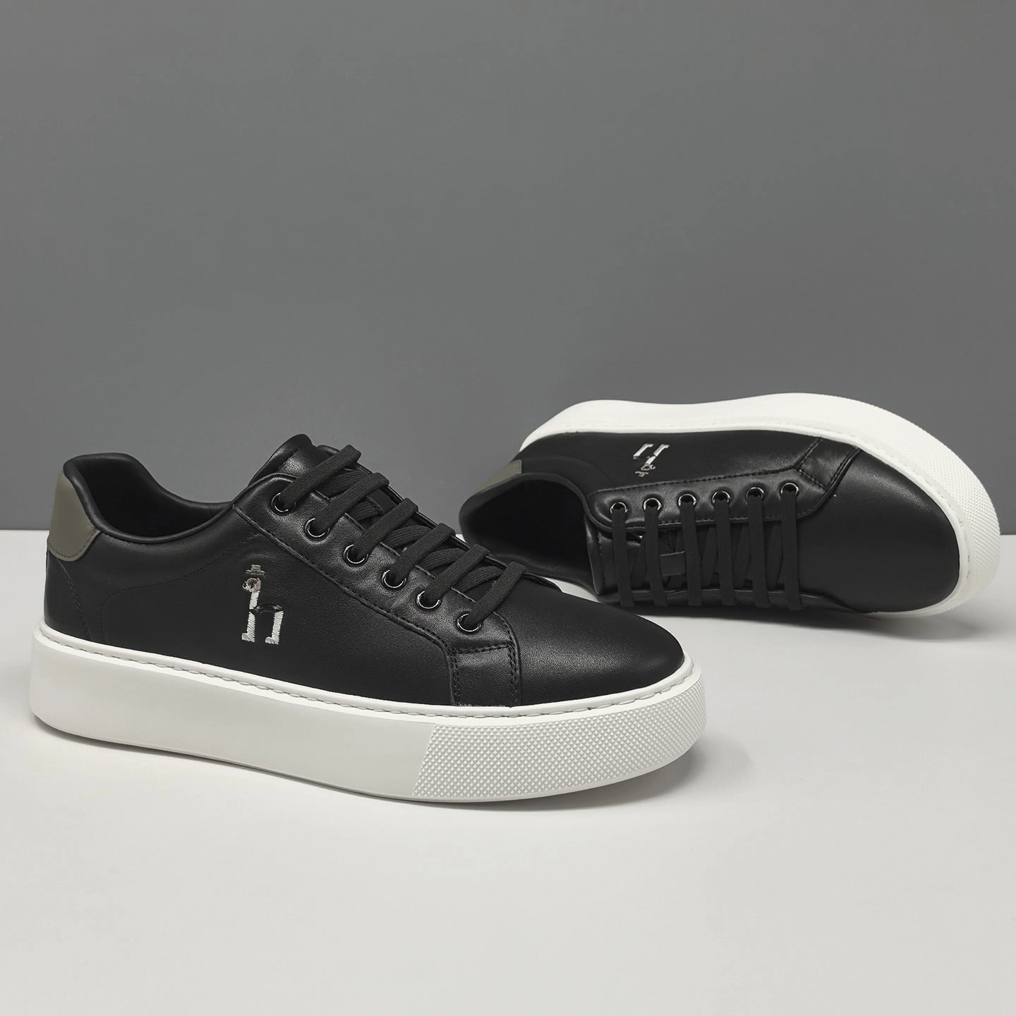 Men's Fashion Embroidery Leather Skate Shoes Skate Shoe Catalog