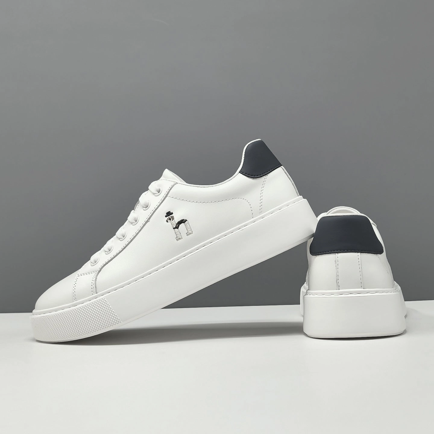 Launch Skate Shoe Men's Fashion Embroidery Leather Skate Shoes