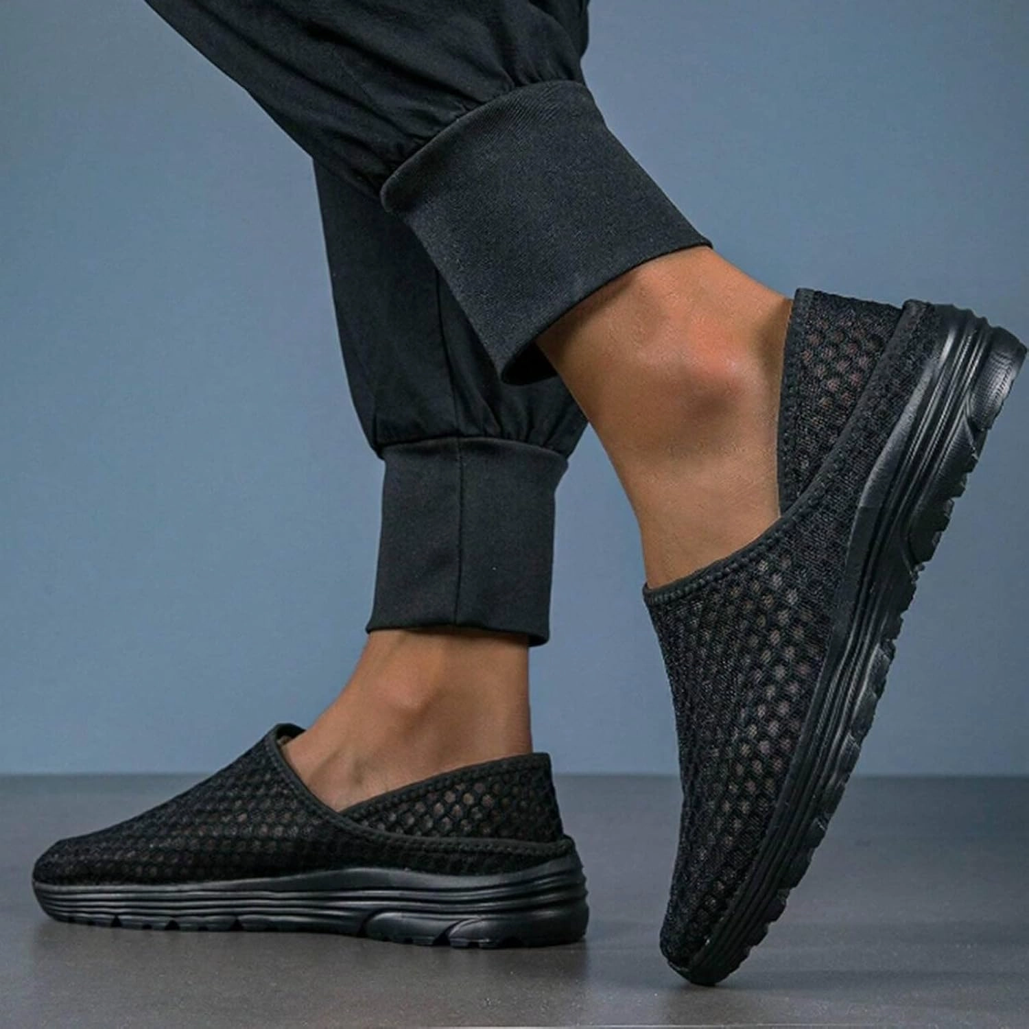 Mens Athletic Shoes Mens Walking Shoes Slip on Shoe for Men Tennis Shoe for Men Mesh Lightweight Sneaker Lebron James Youth Sneakers