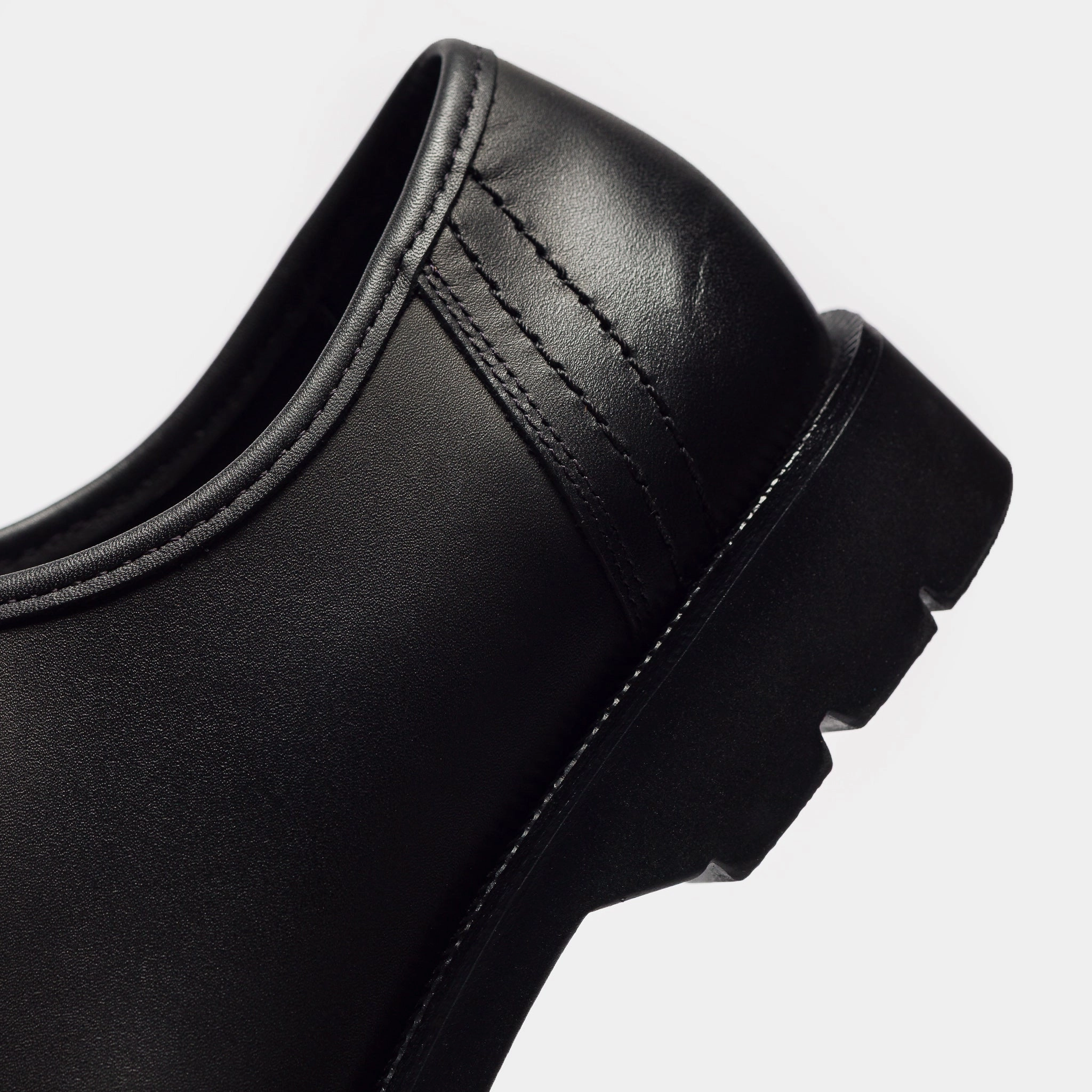 Difference Between Oxfords And Derbys Padror Moc Toe Shoe in Noir