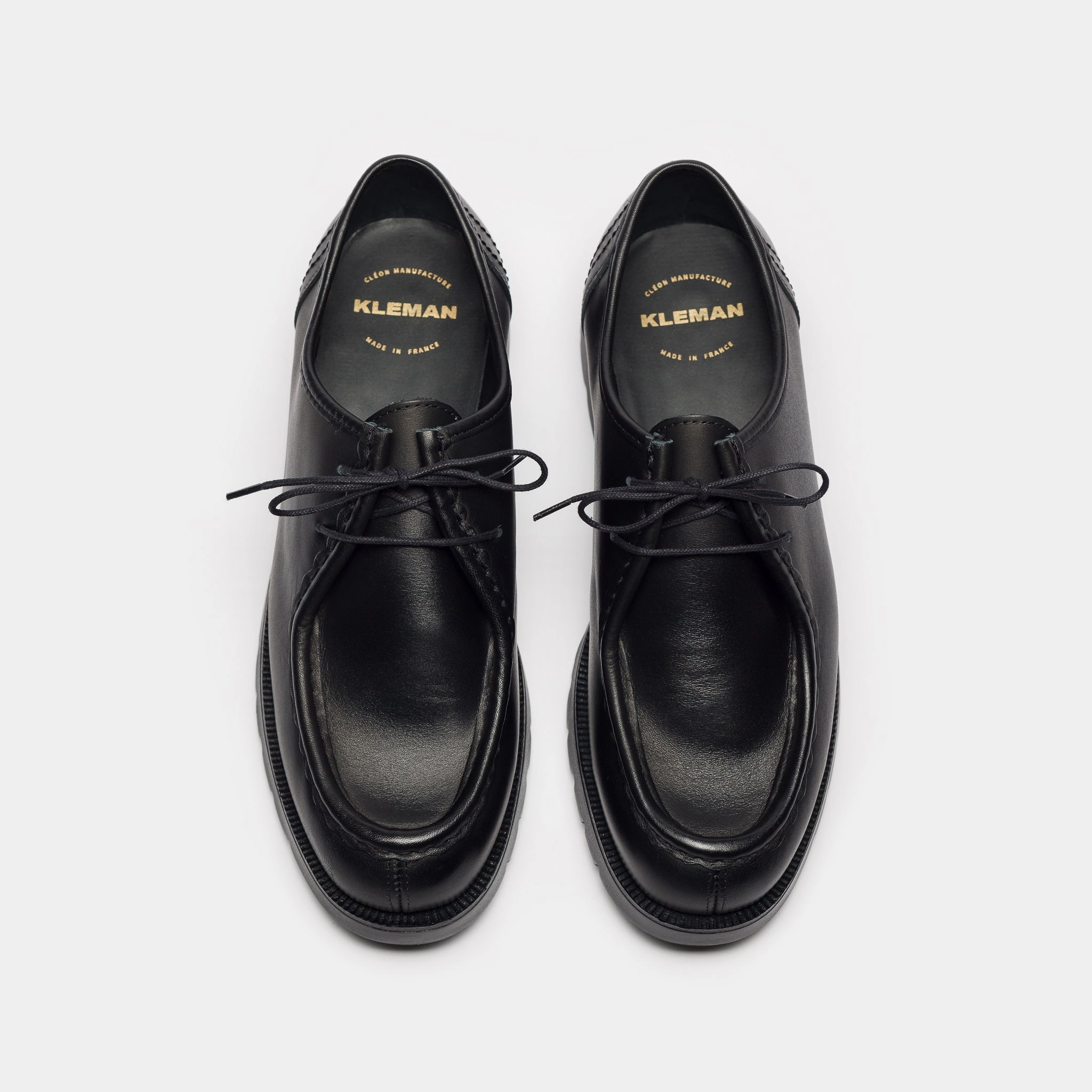Wholecut Padror Moc Toe Shoe in Noir