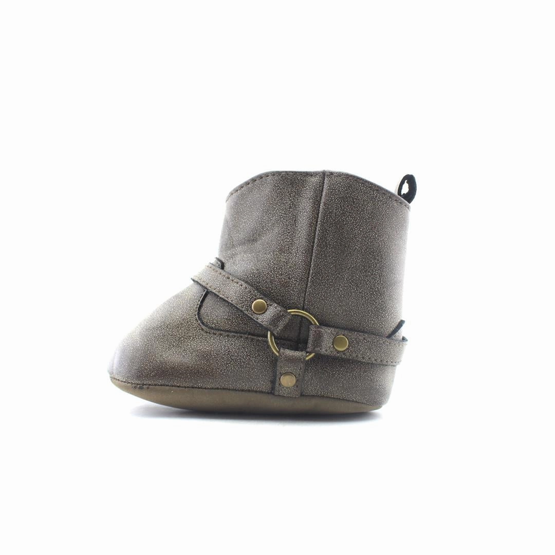 410 V8 Trail Running Shoe CARTER'S .