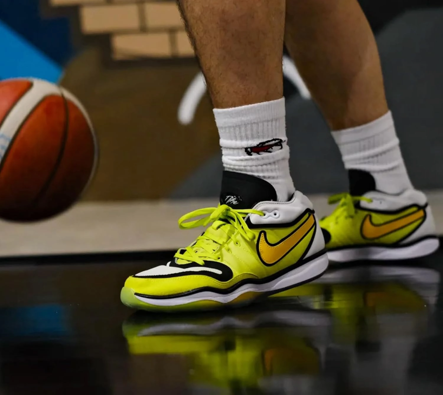 Nike Flyknit High Top Shoes Nike G.T. Hustle 2 Mens Basketball Shoes DJ9405-102