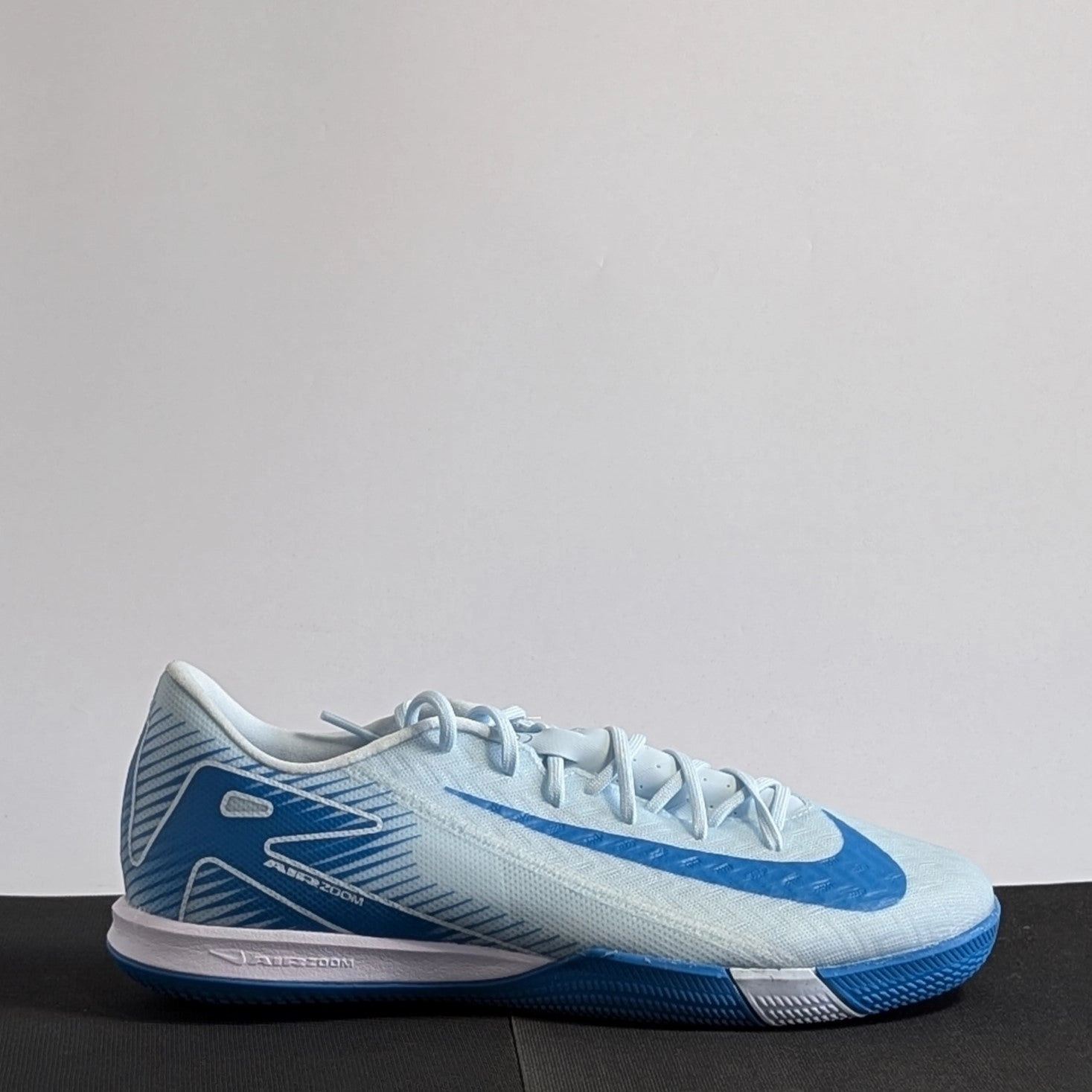 Nike Zoom Vapor 16 Academy IC - FQ8434-400 Soccer Cleats Studs