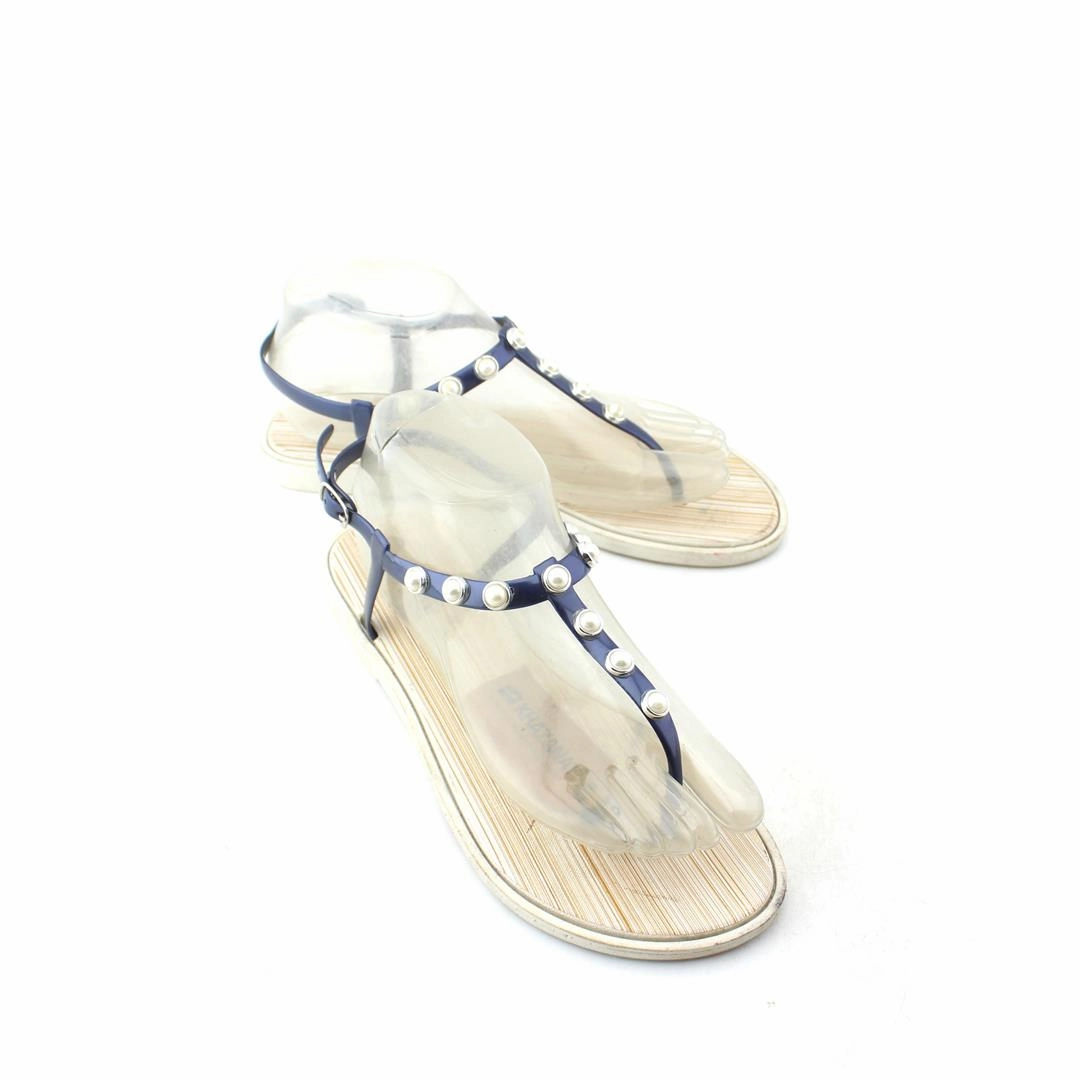 NIKI . Best Outdoor Badminton Shoes