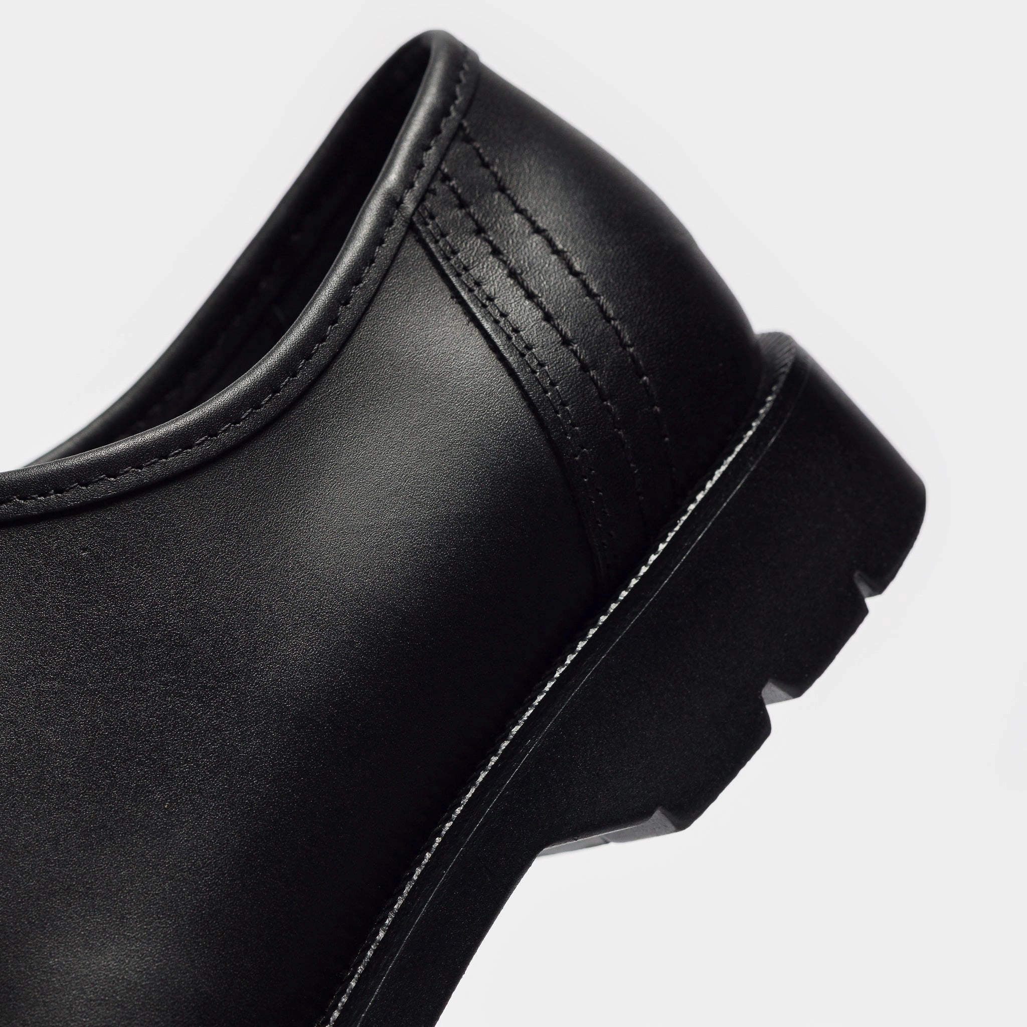 Padrini Moc Toe Shoe in Noir Oxford Button Down Shirts