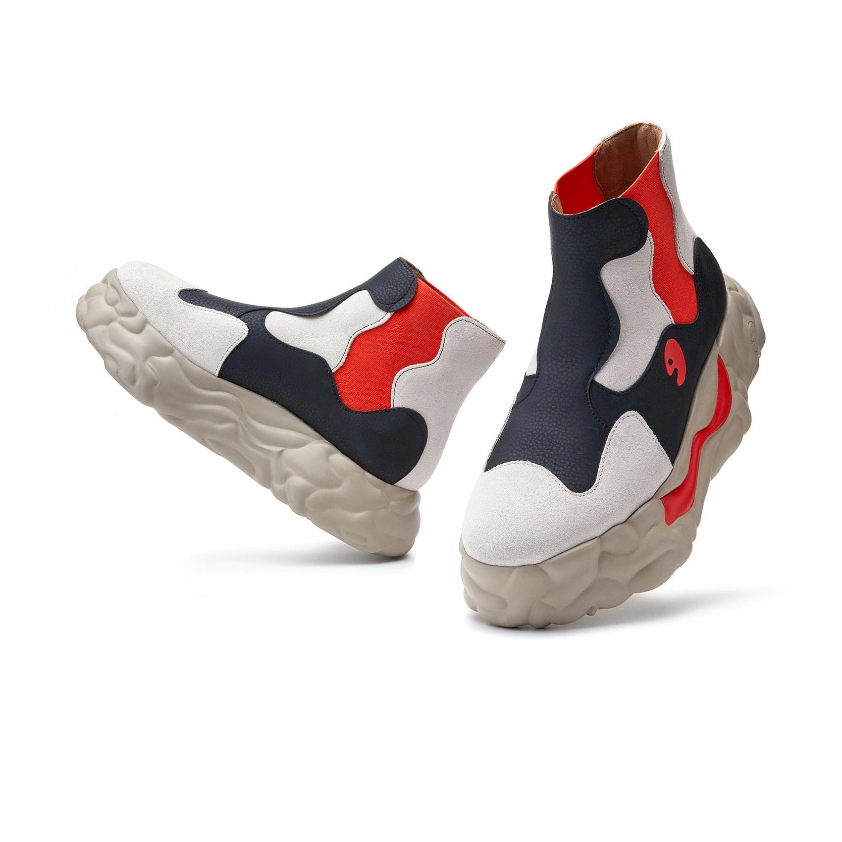 Strange Skate Classic Sleek Sanamolls III Women