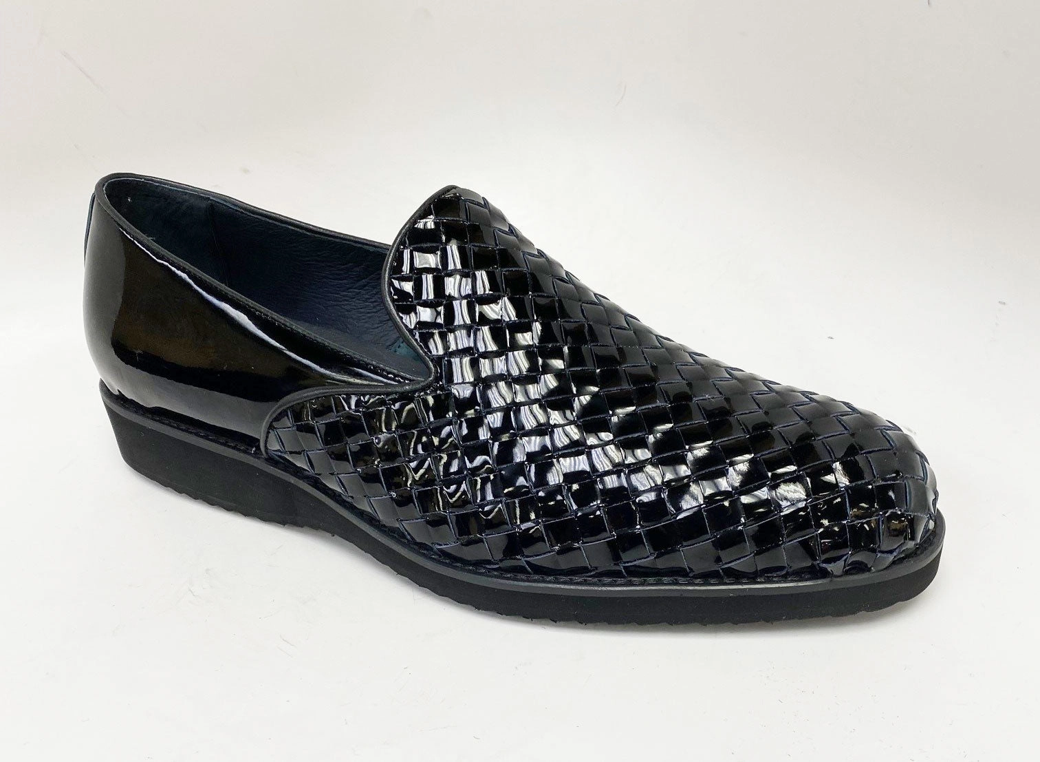 Goga Mat Slip On Woven Shiny Calfskin Slip-On Loafer Black