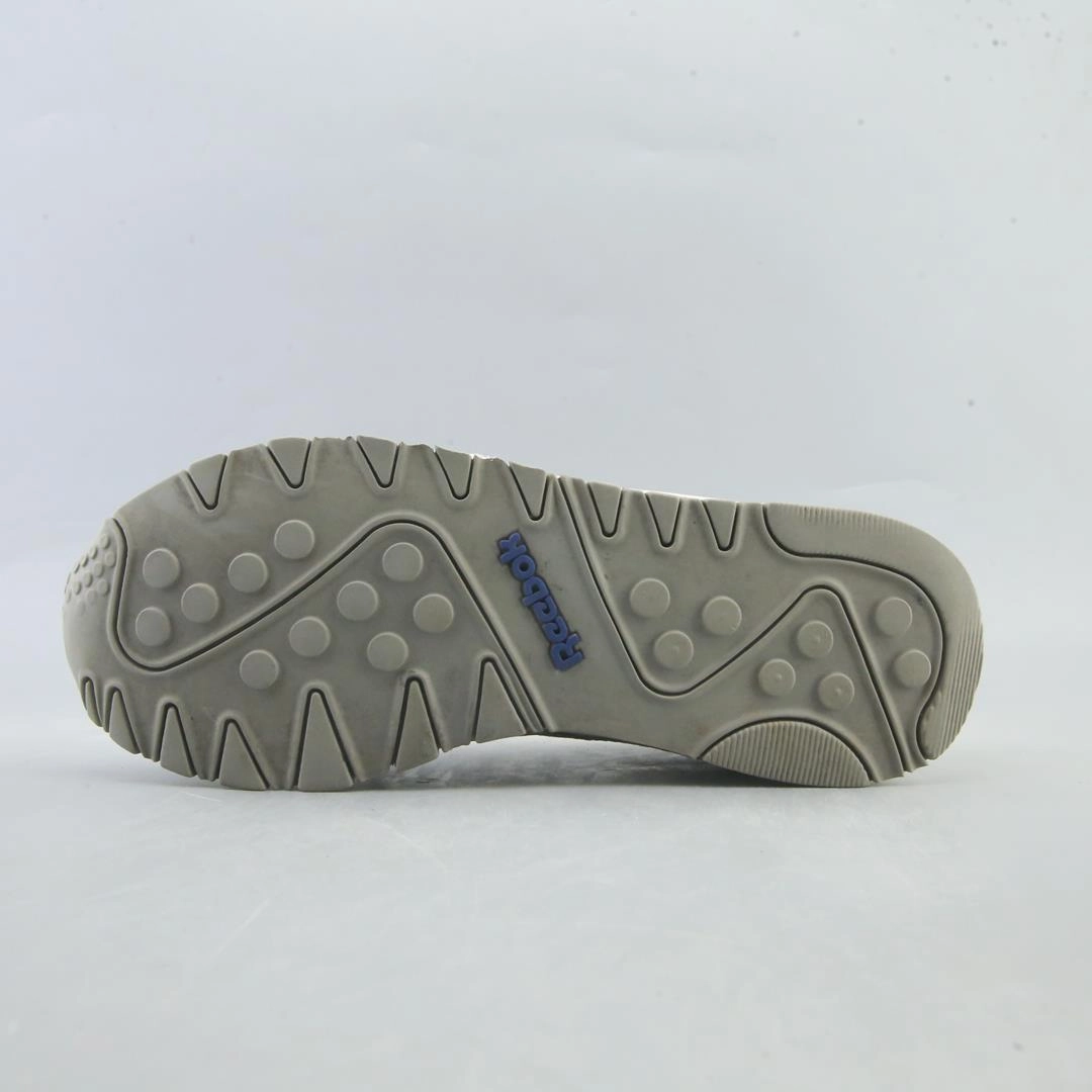 Jeans And Sneakers Outfit REEBOK CLASSIC NYLON