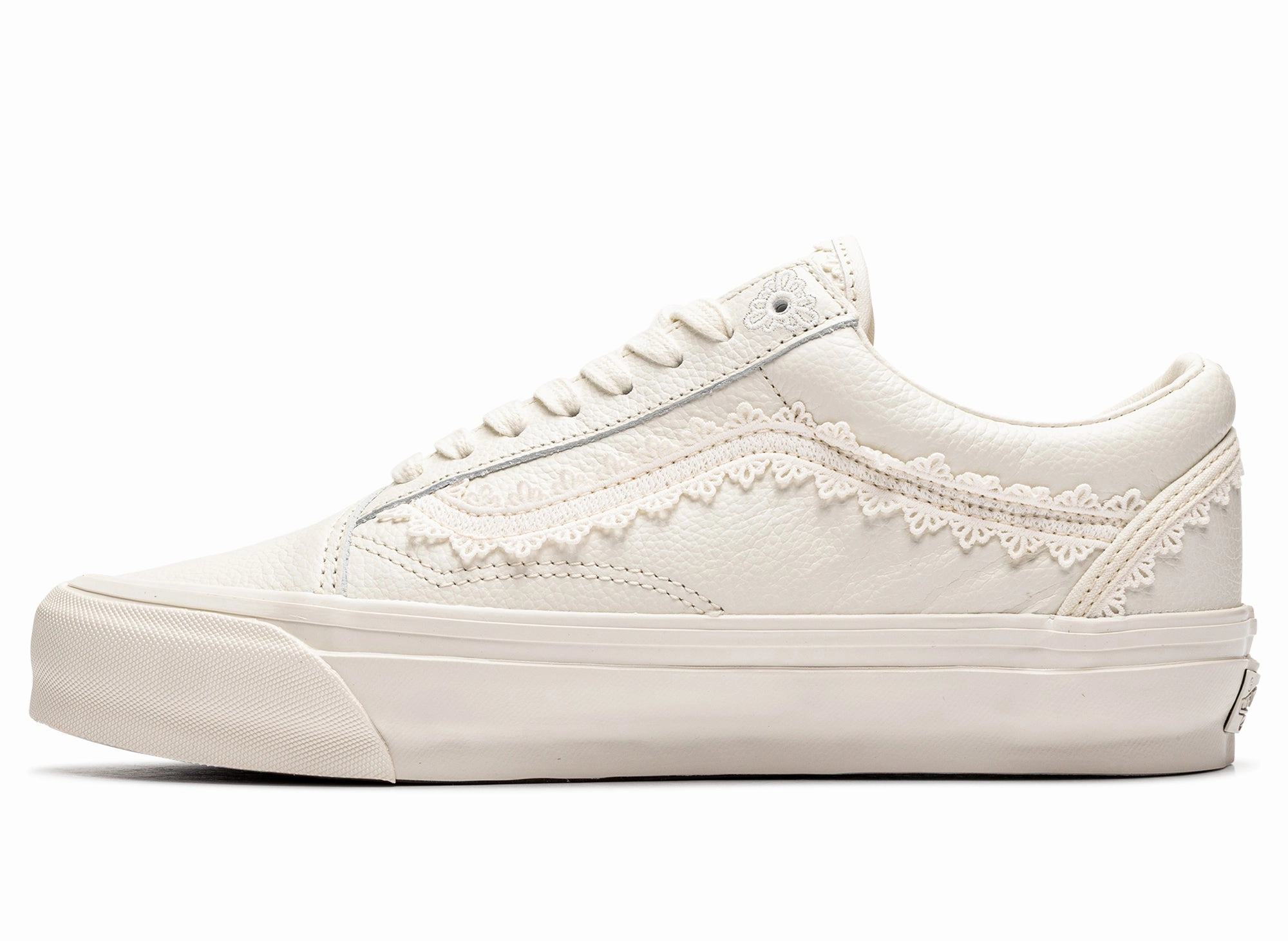 Vans LX Old Skool Chou Chou in Marshmallow Cherry Red Brogues