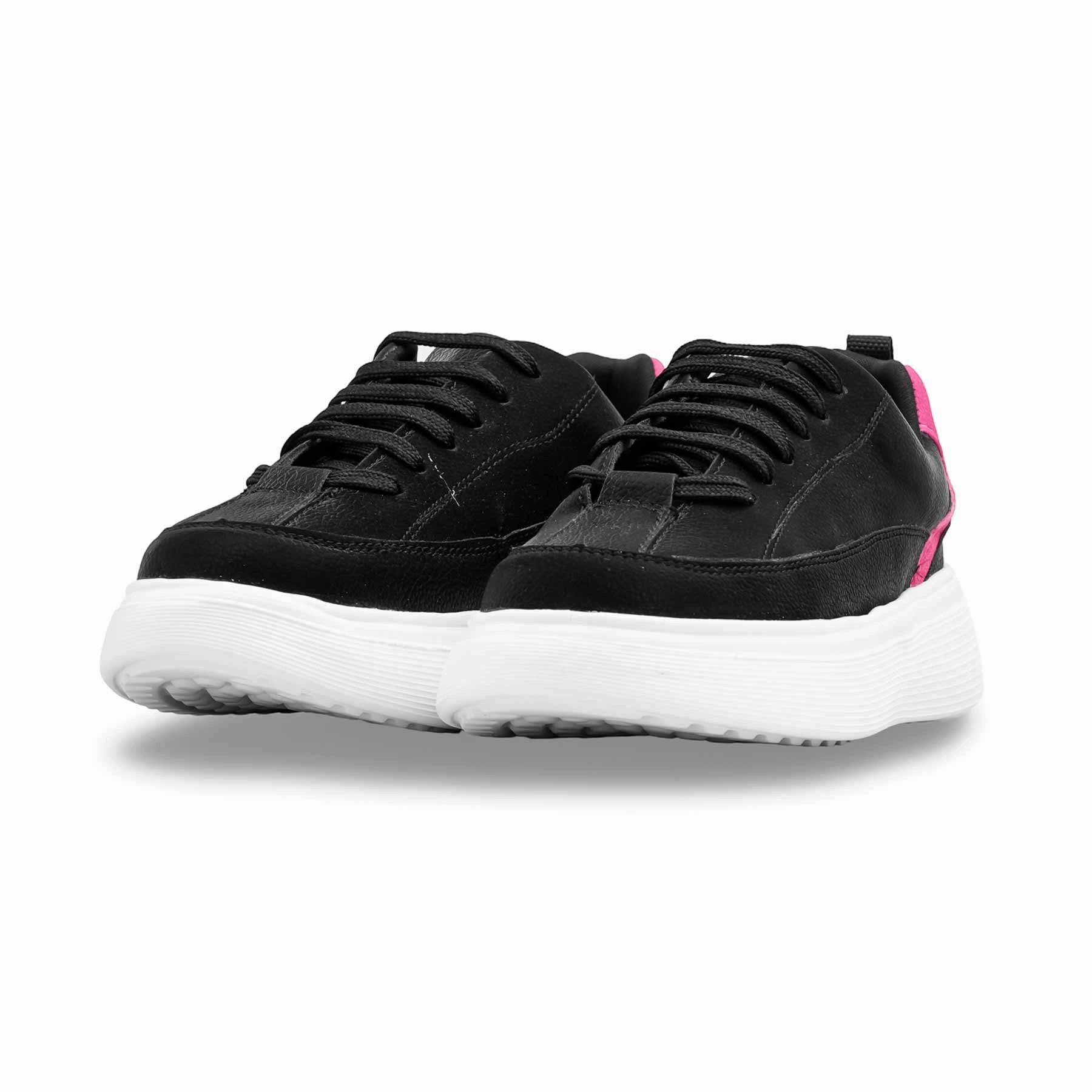 Black Casual Sneaker For Women AT7497