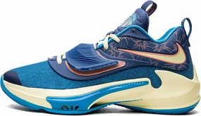 Nike Mens Zoom Freak 3 DH7347 900 Valentine's Day - Size 11.5 First Shoes Of Nike